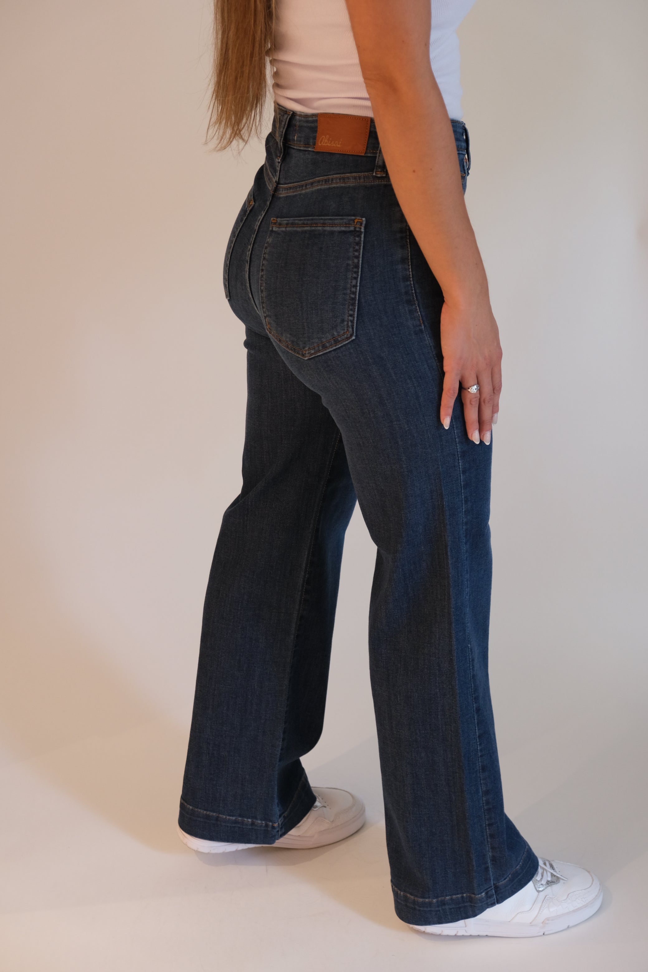 Jean Capri Oscuro