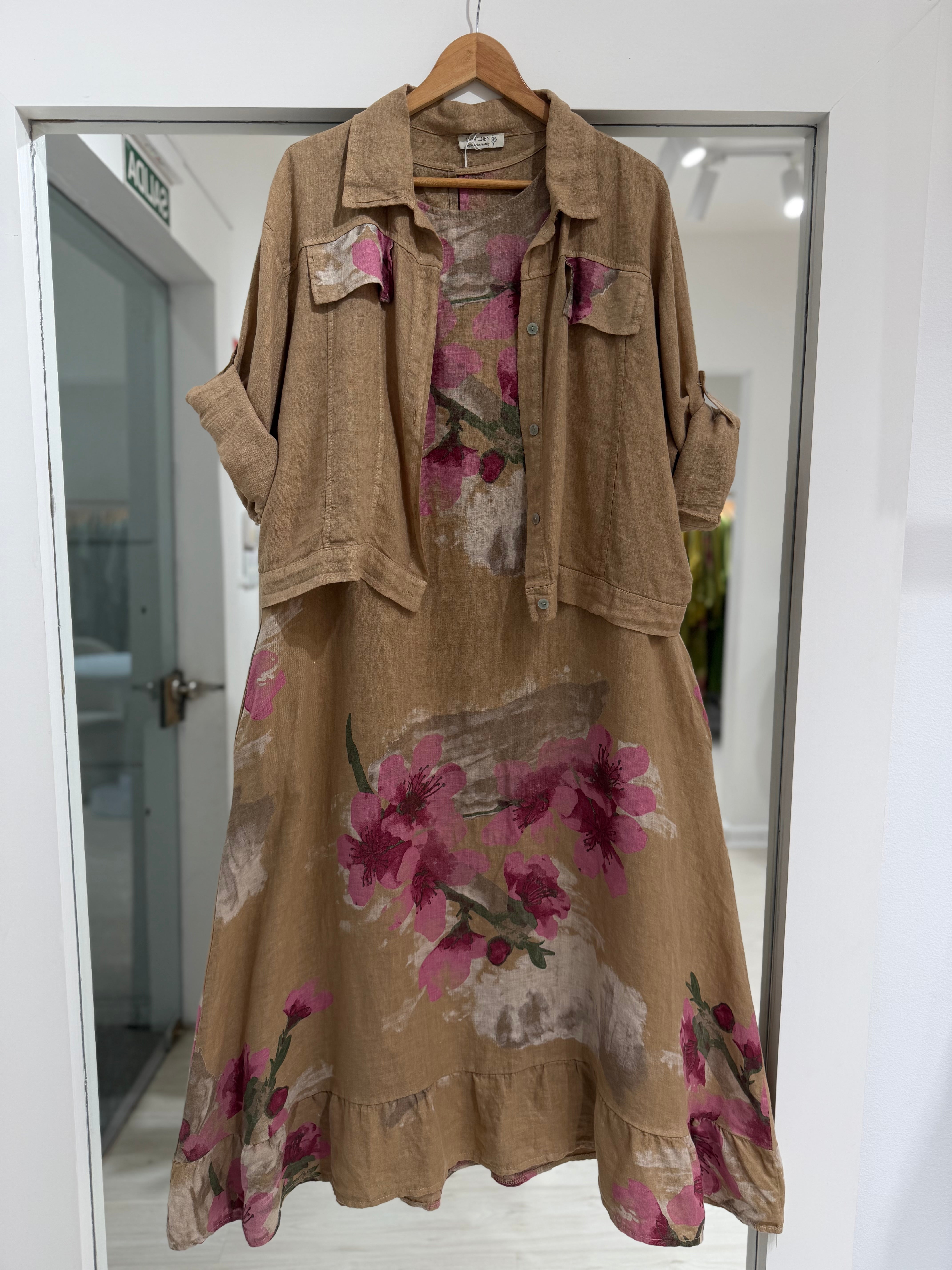 Set de vestido y casaca Camel