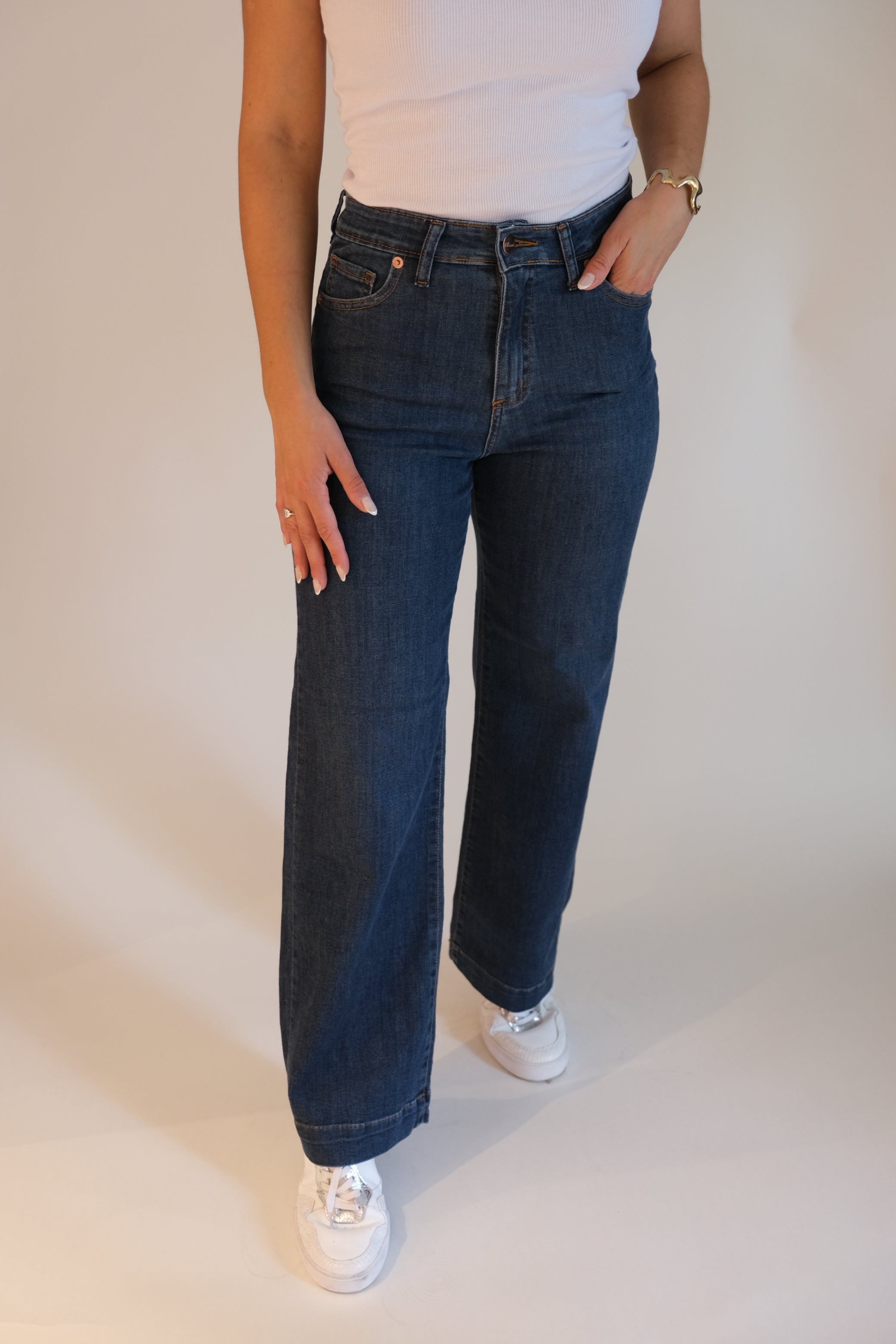 Jean Capri Oscuro