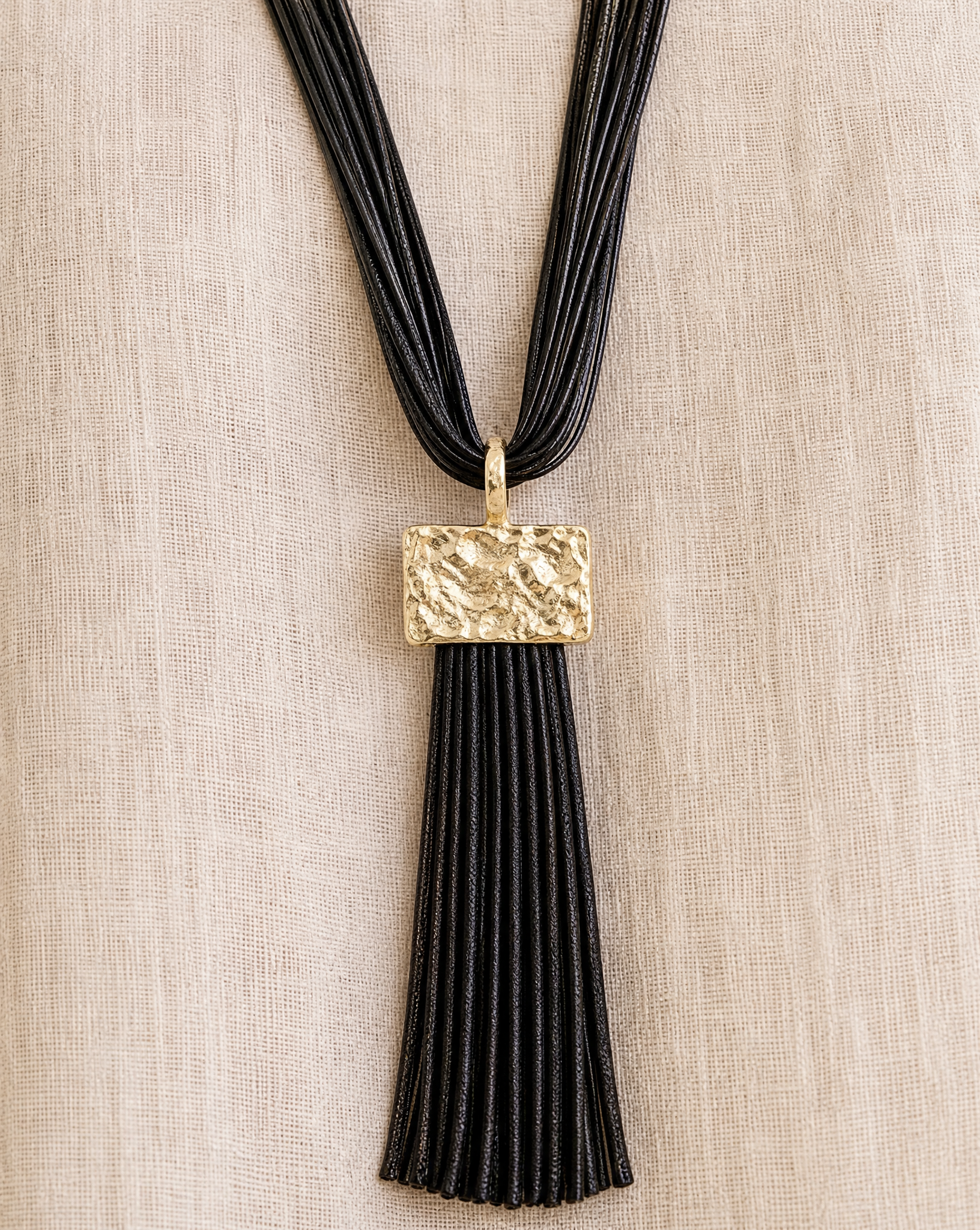 Collar Fleco Negro