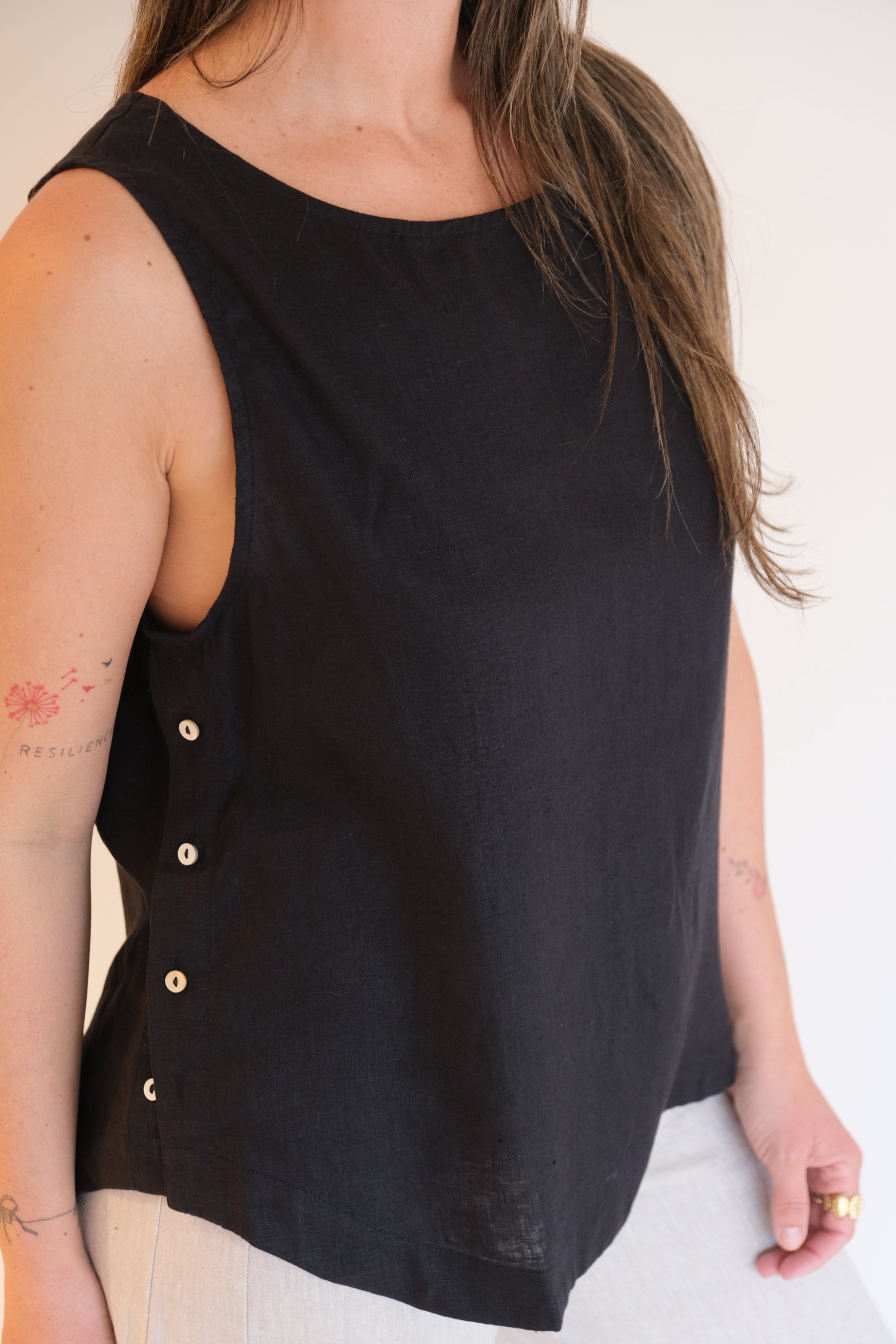 Musculosa Selina Negro CÁPSULA