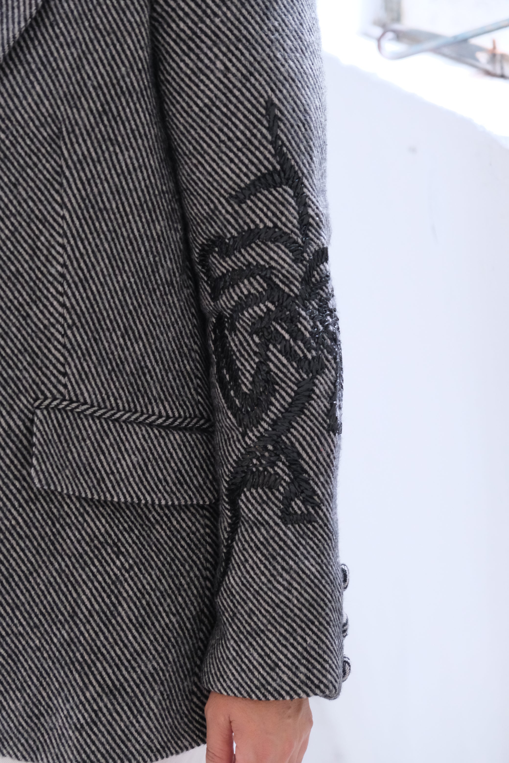 Blazer Bordado Negro