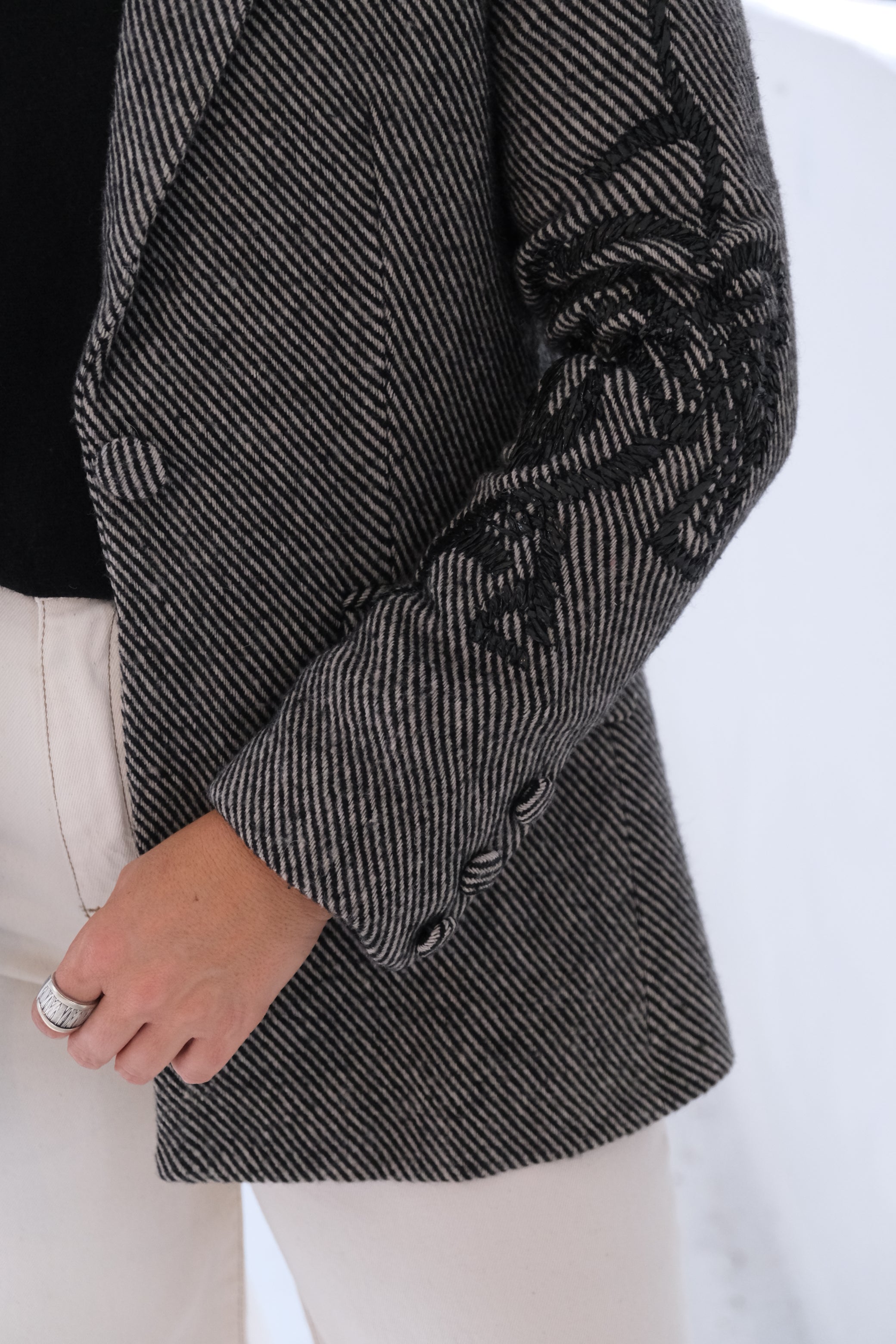 Blazer Bordado Negro