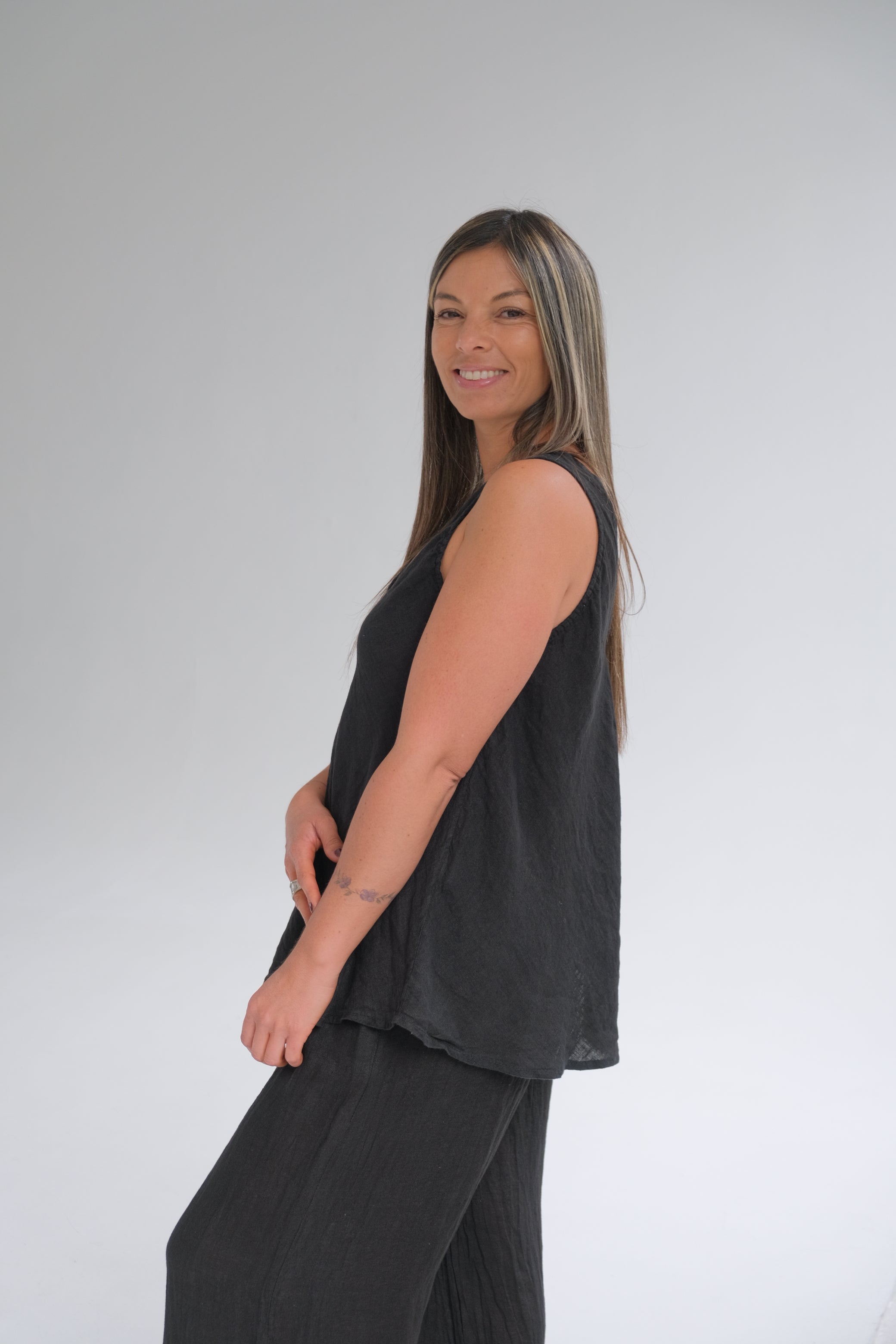 Musculosa Hera Negro