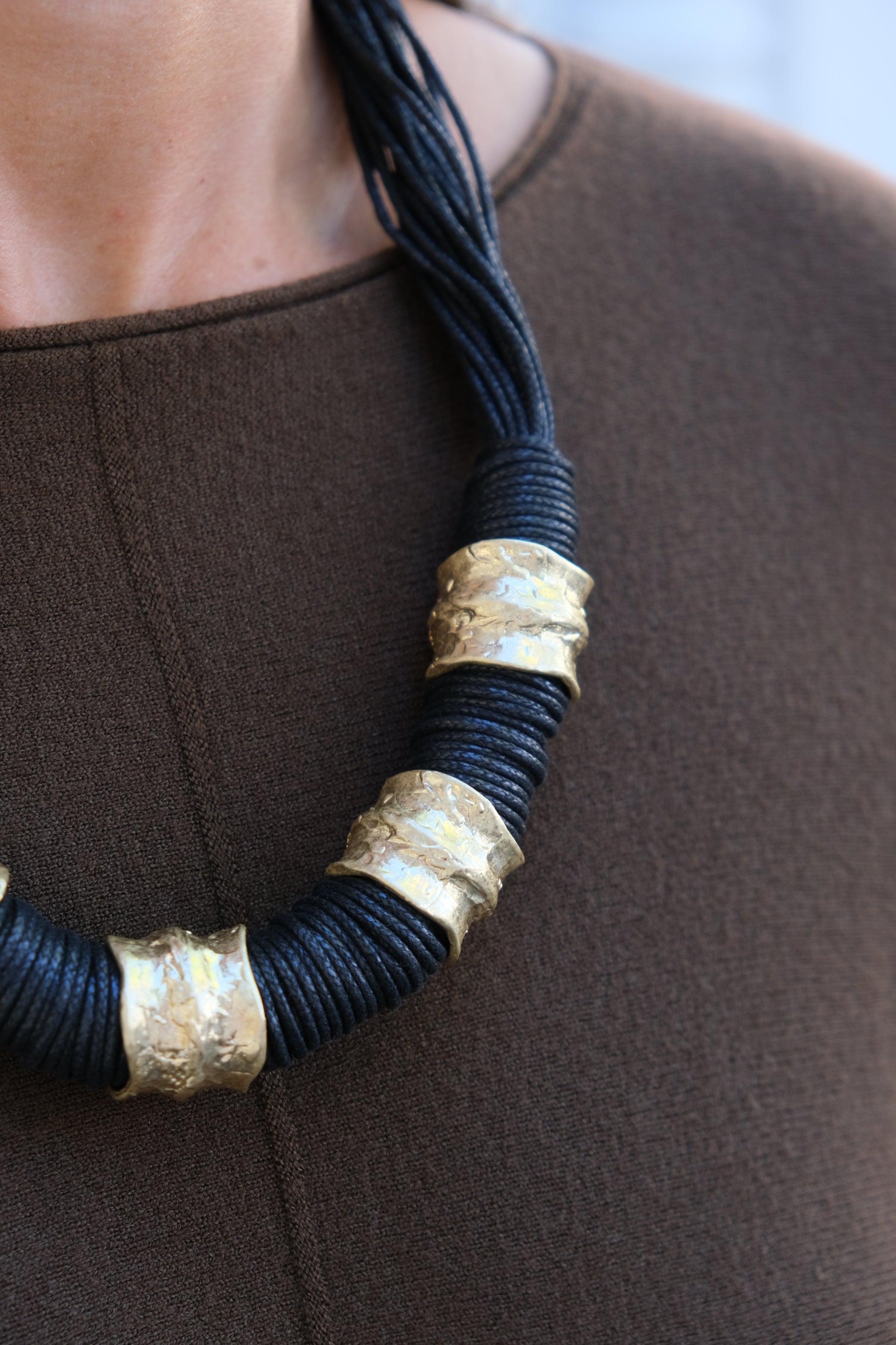 Collar Esencia Negro