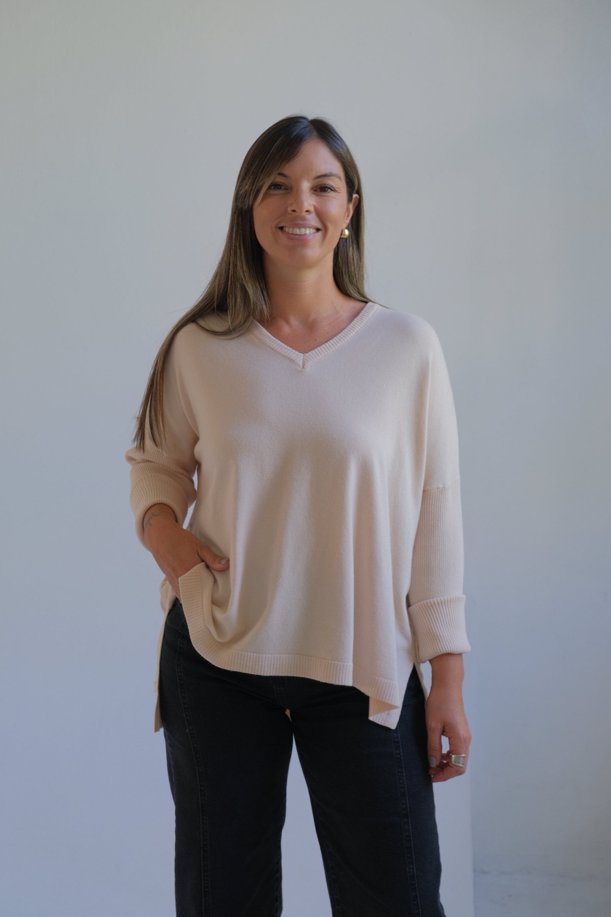 Sweater Basic V Crudo
