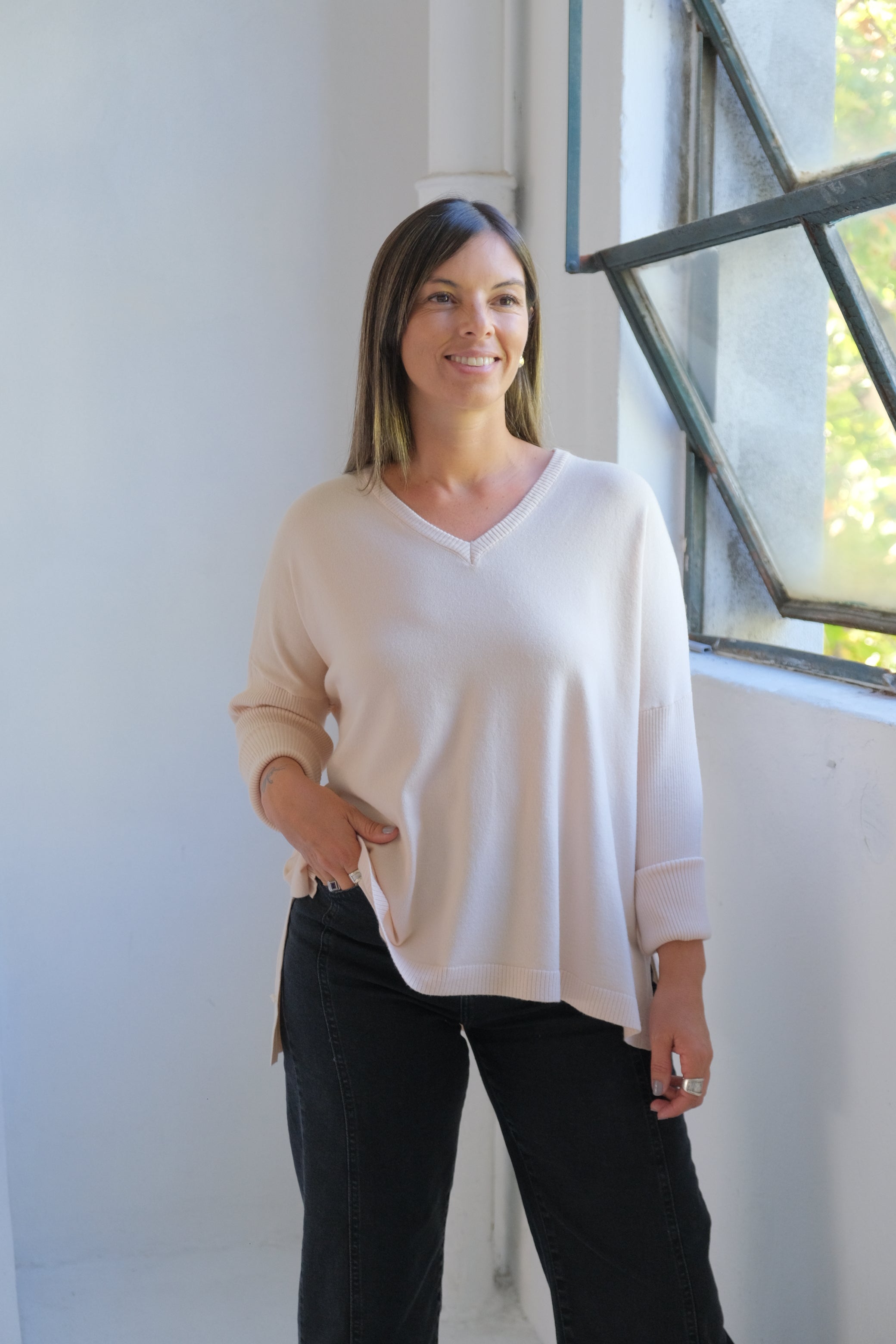 Sweater Basic V Crudo
