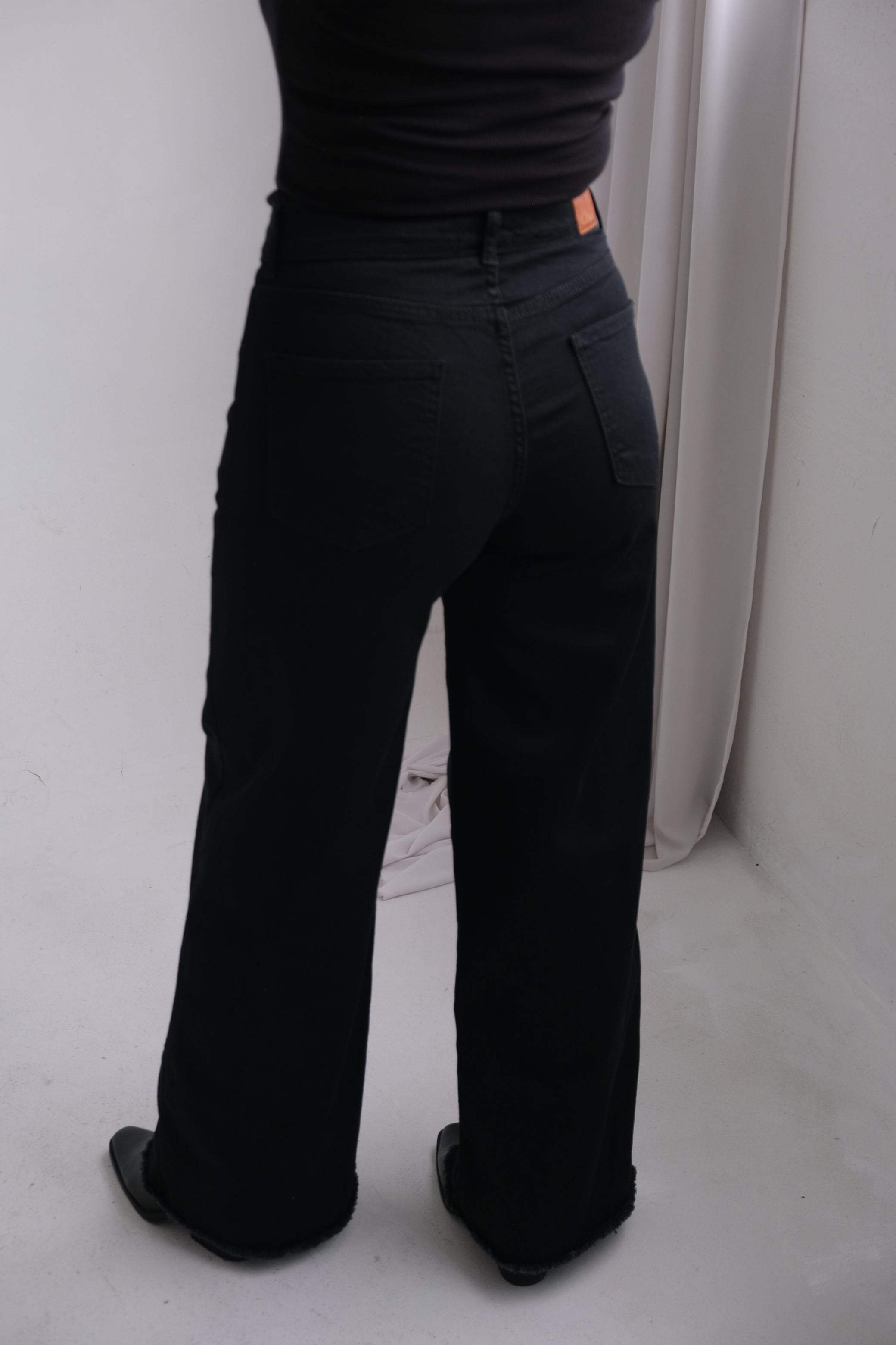 Jean Negro Deflecado