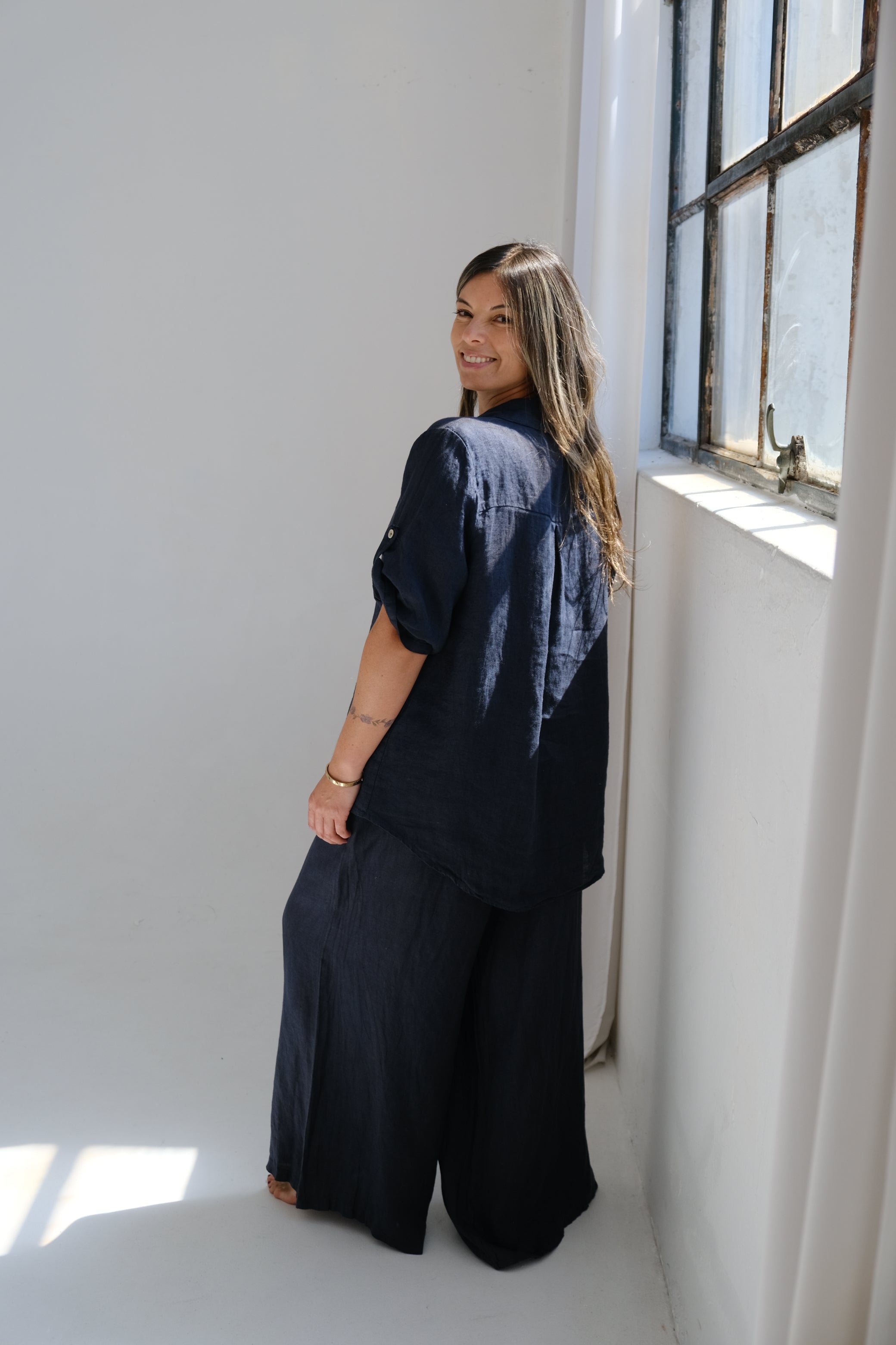 Camisa Aleli básica azul Marino