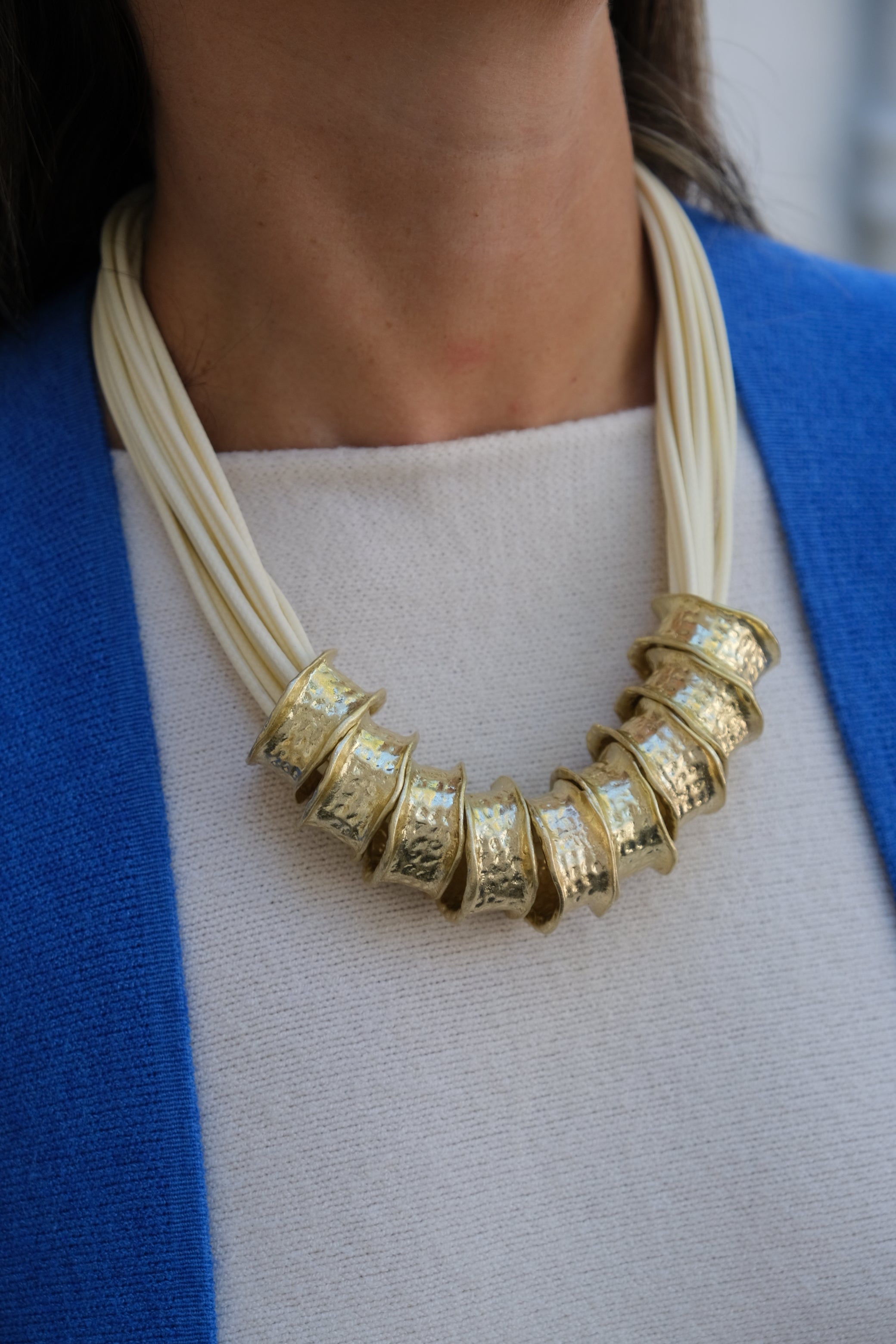 Collar Imperio Crudo