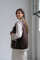 Chaleco Venus Chocolate y beige