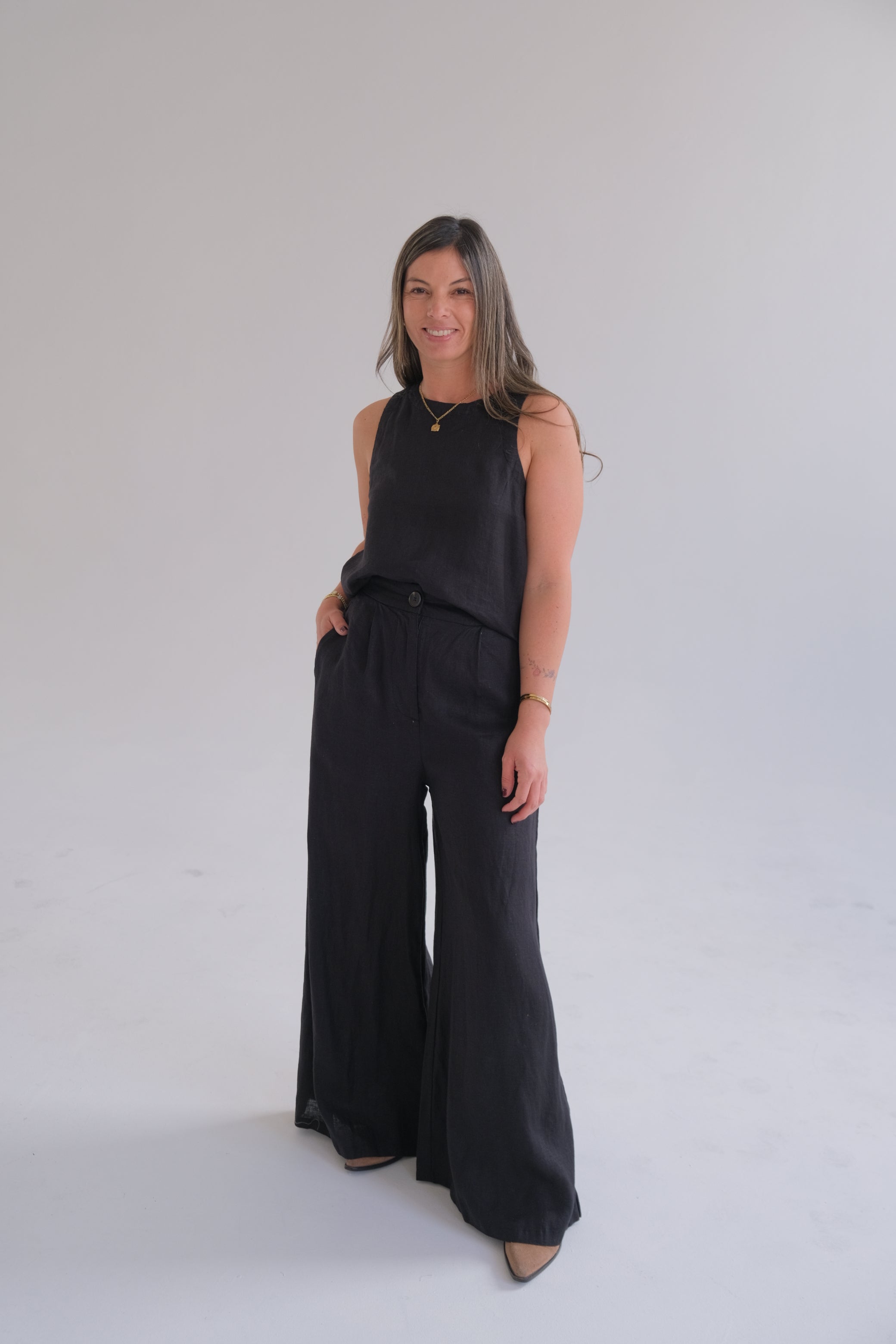 Musculosa Comodín negra CÁPSULA