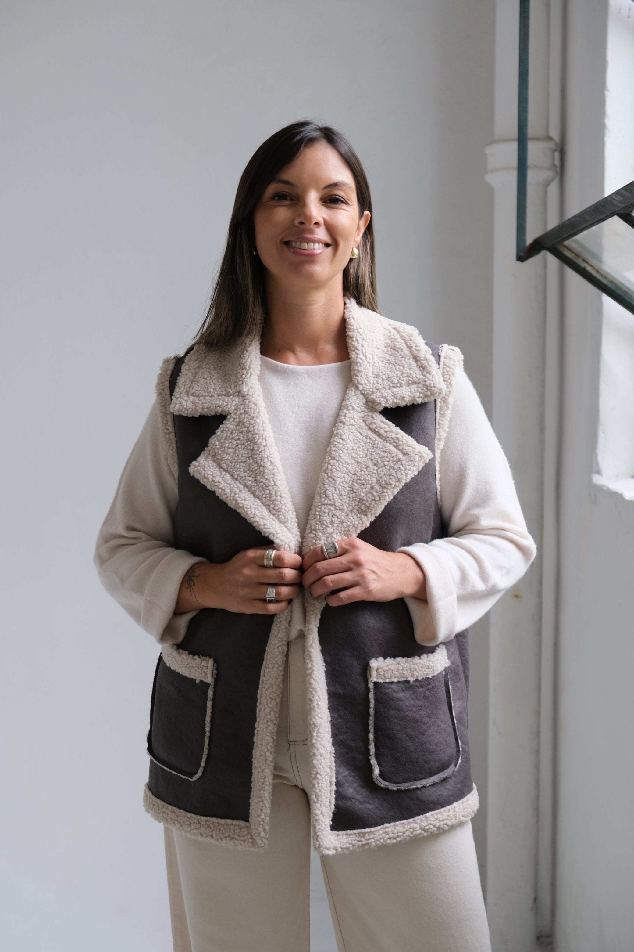 Chaleco Venus Gris y beige