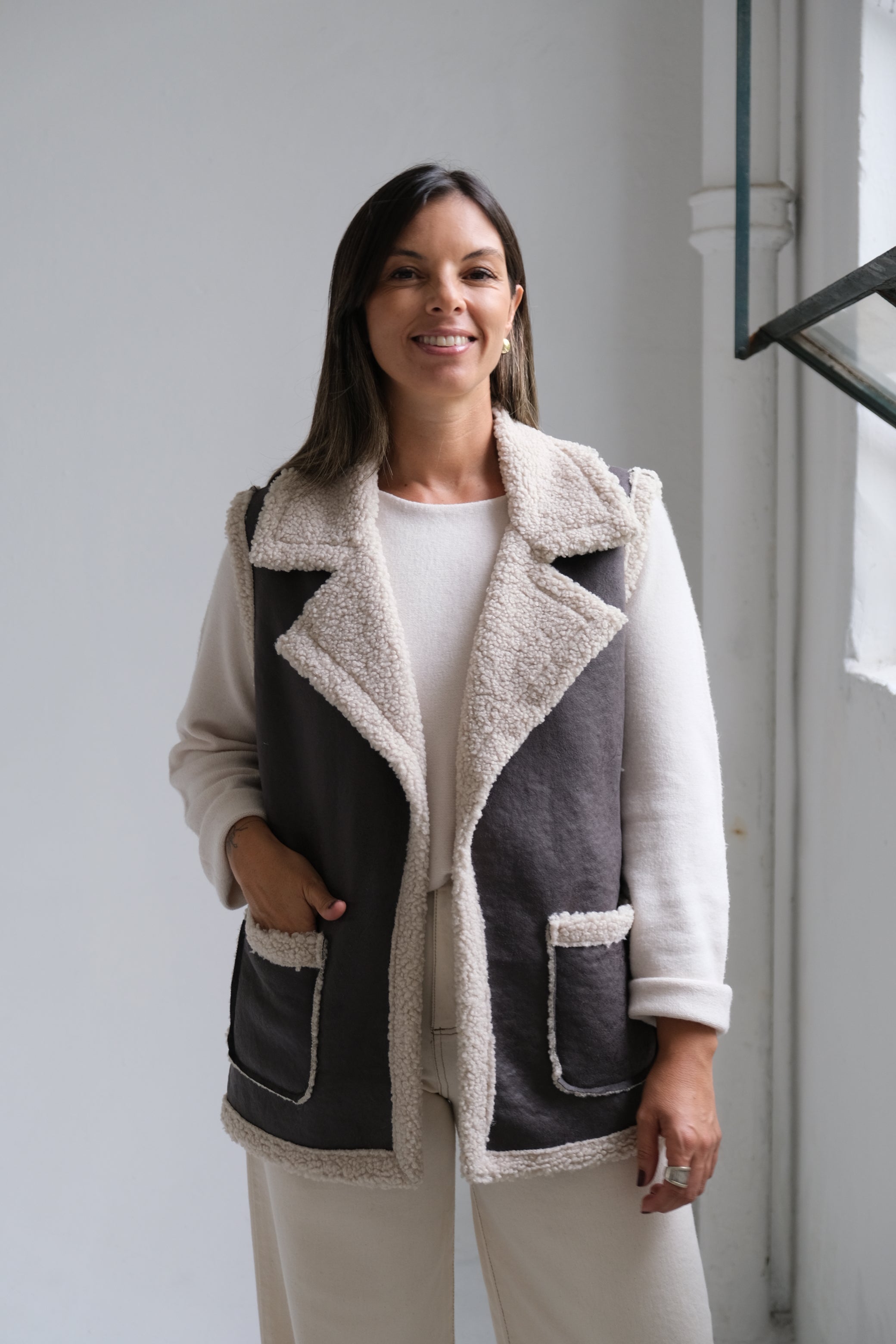 Chaleco Venus Gris y beige