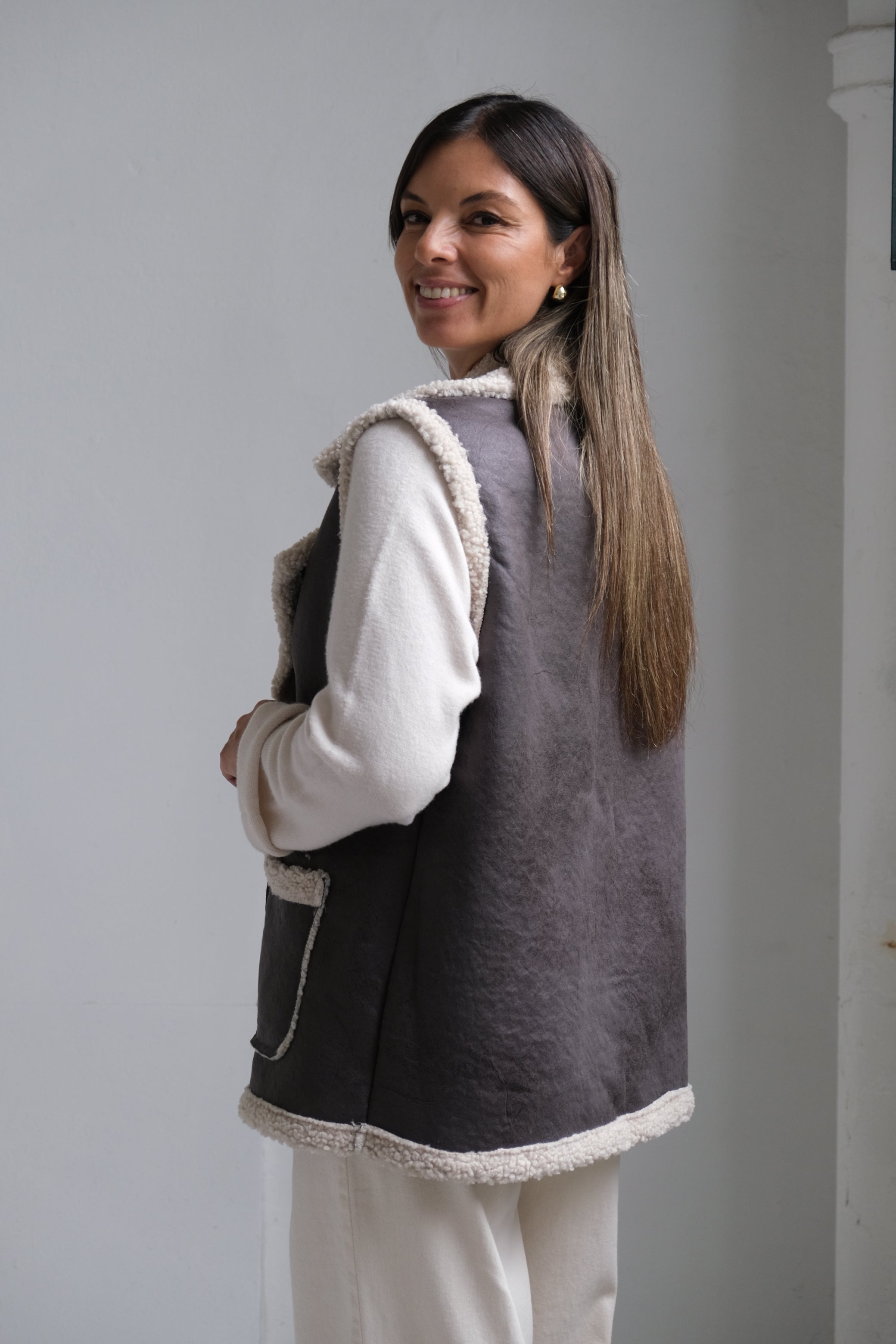 Chaleco Venus Gris y beige