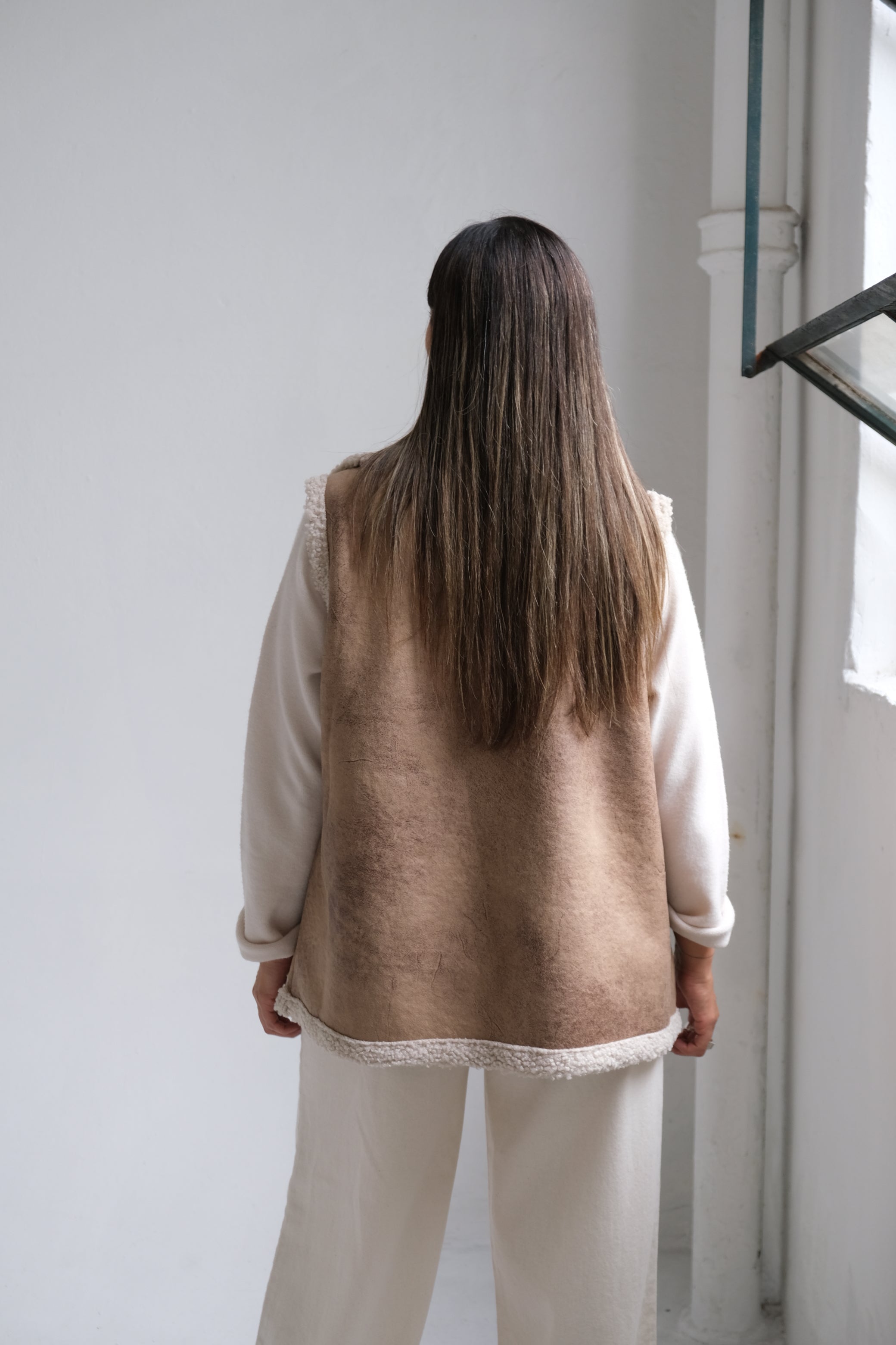 Chaleco Venus Beige y Crudo