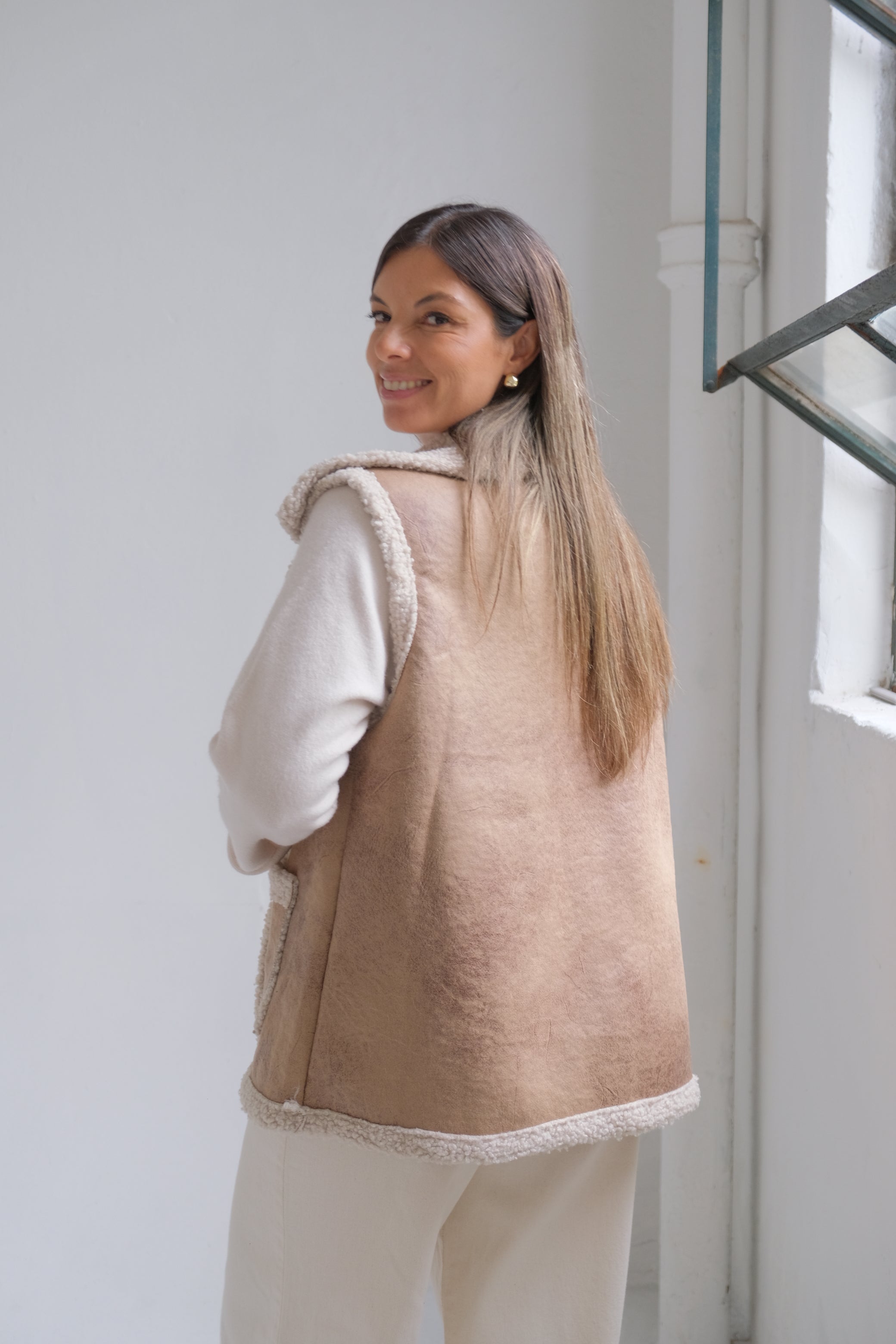 Chaleco Venus Beige y Crudo