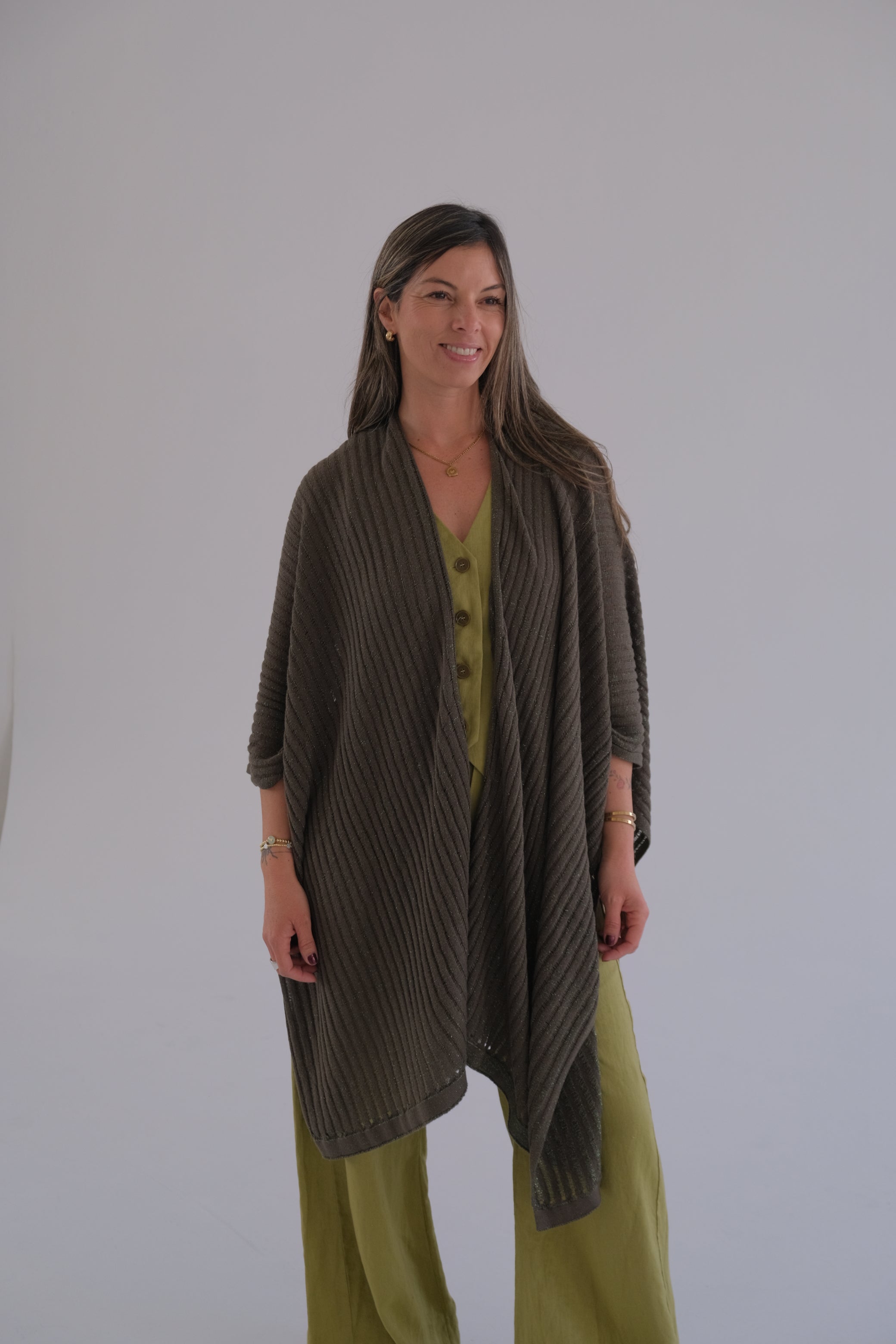 Ruana verde CÁPSULA