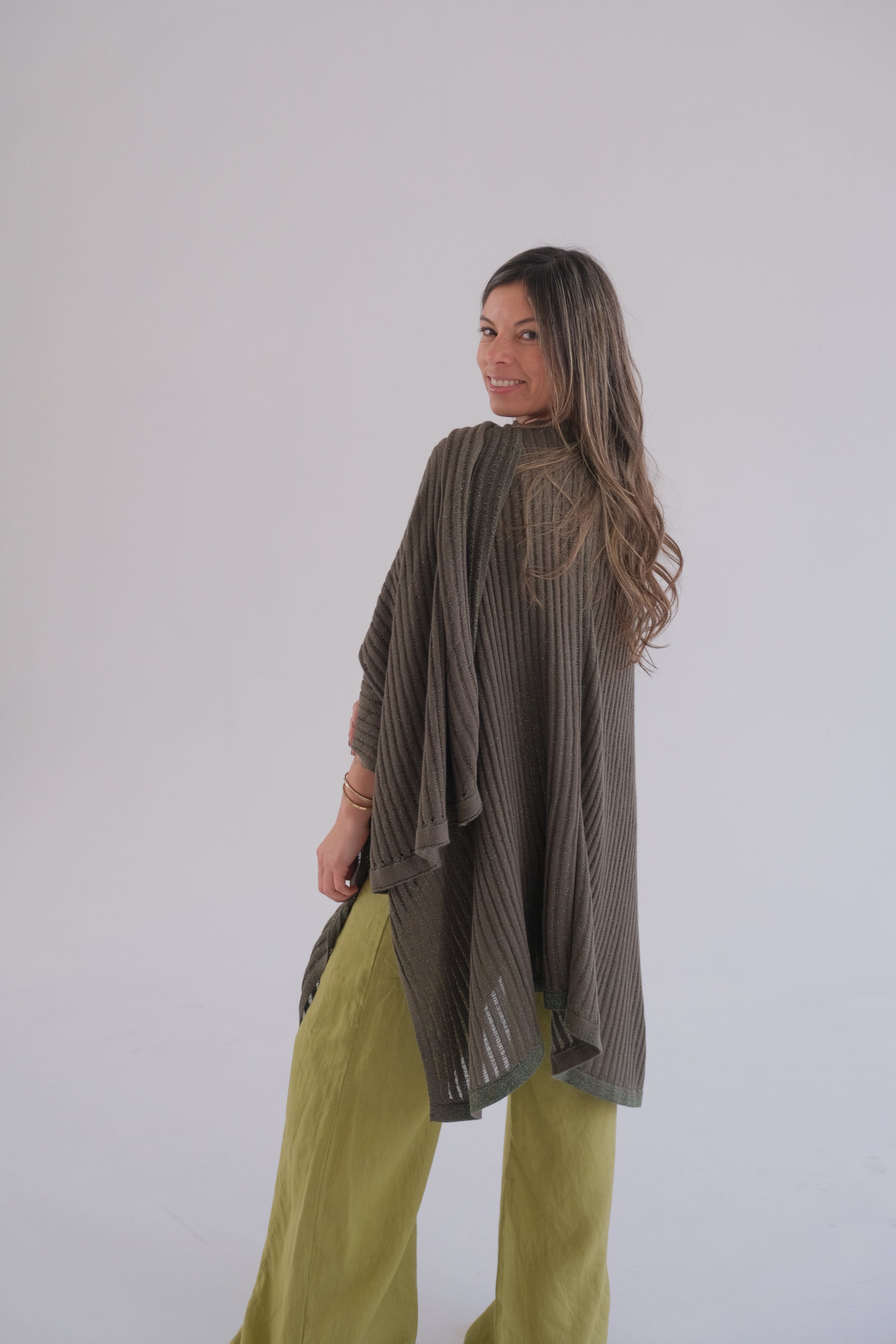 Ruana verde CÁPSULA