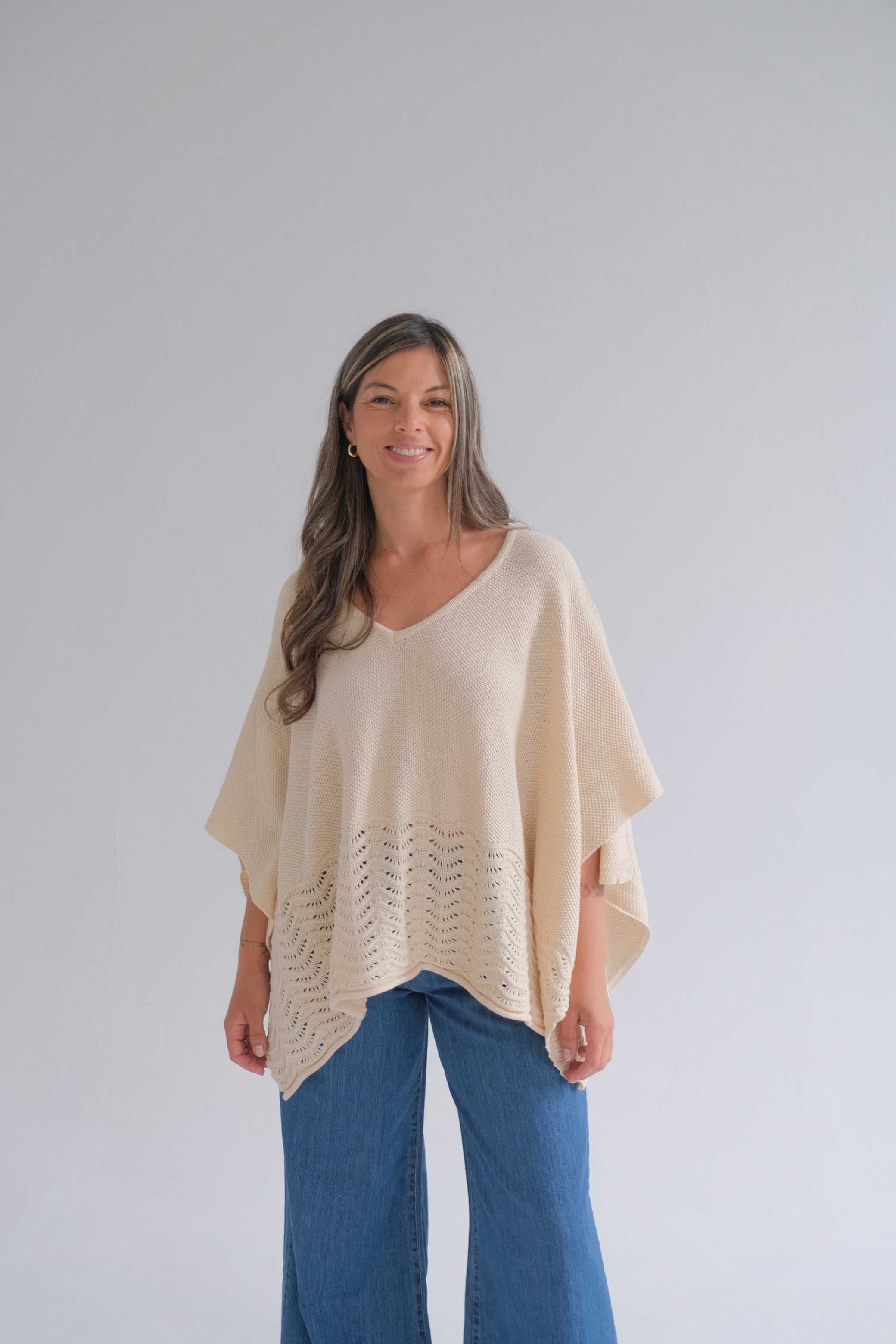 Poncho Joaquina Crudo