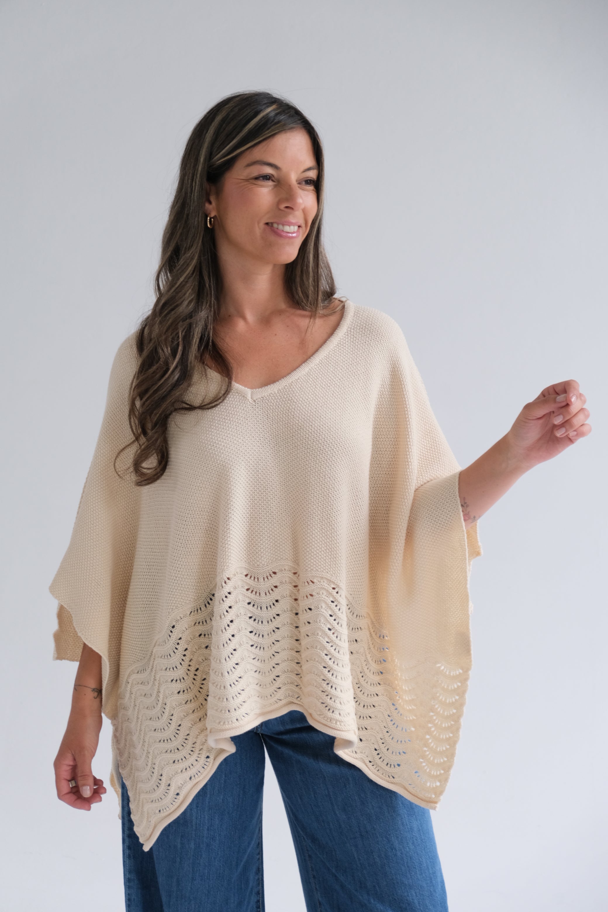 Poncho Joaquina Crudo