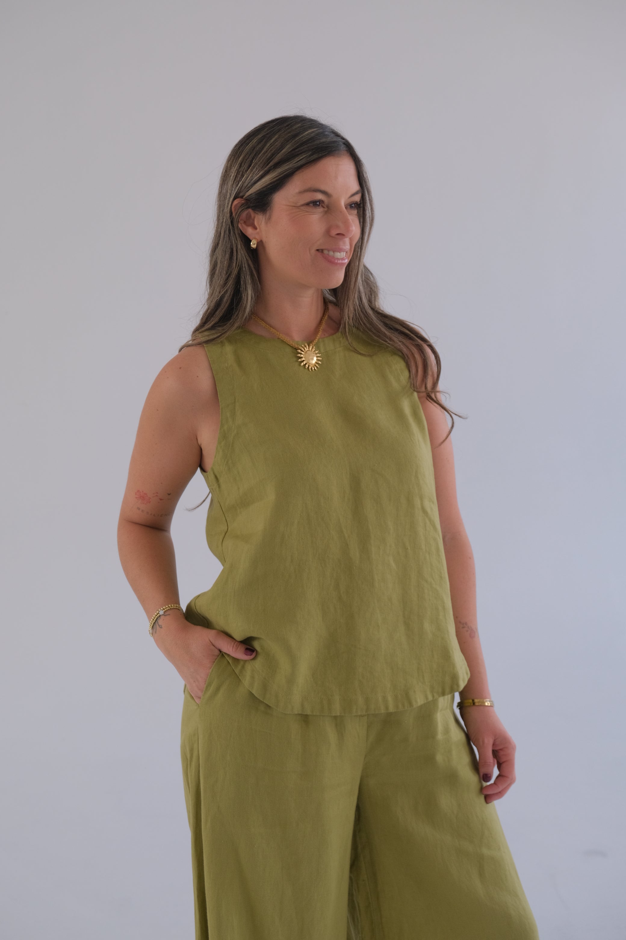 Musculosa Comodín pistacho CÁPSULA