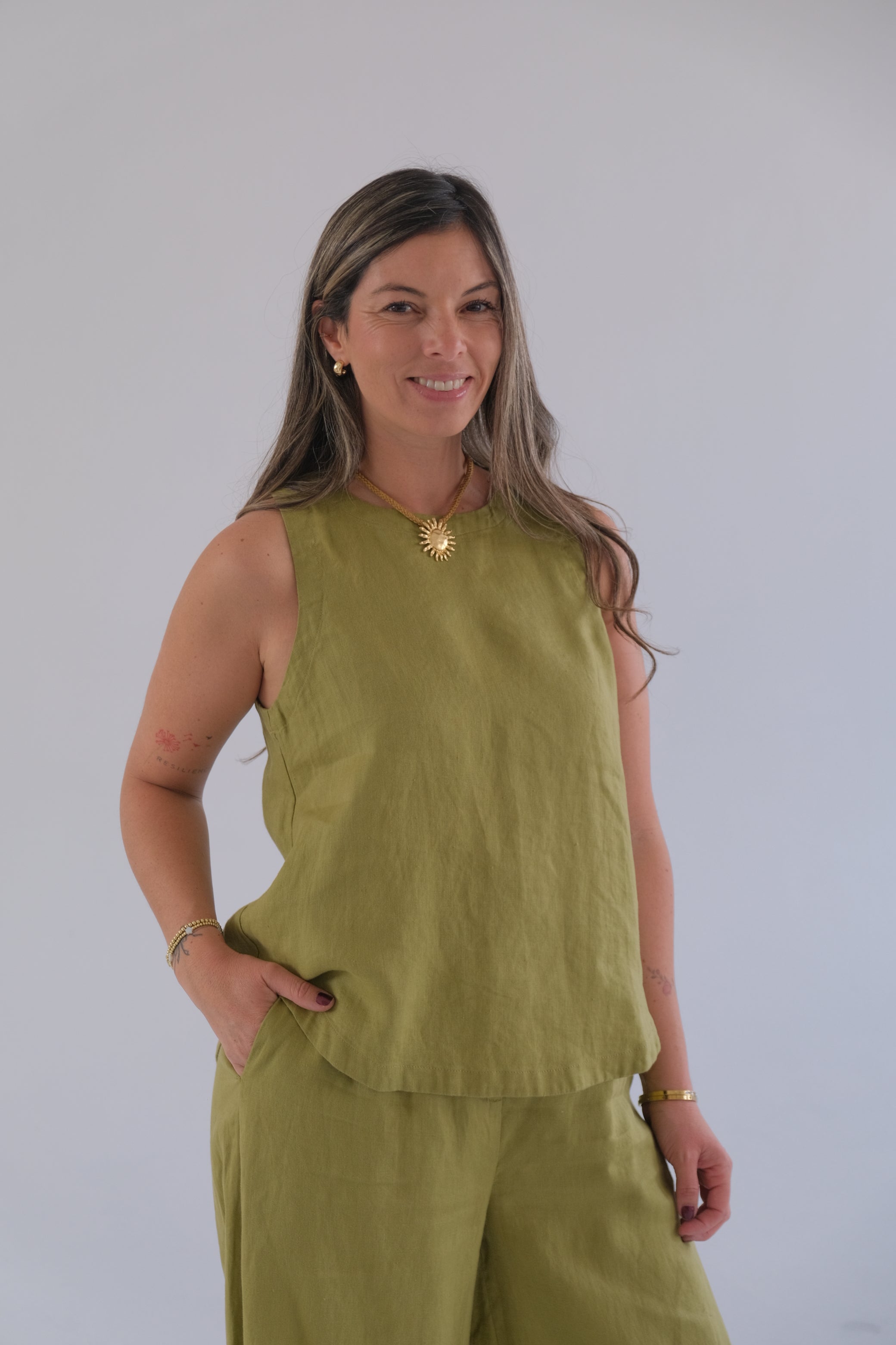 Musculosa Comodín pistacho CÁPSULA