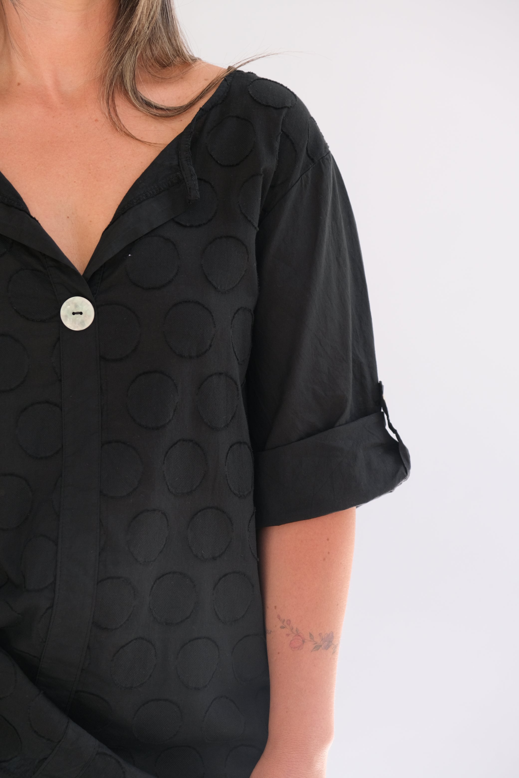 Blusa Dots Negro