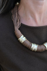 Collar Esencia Chocolate