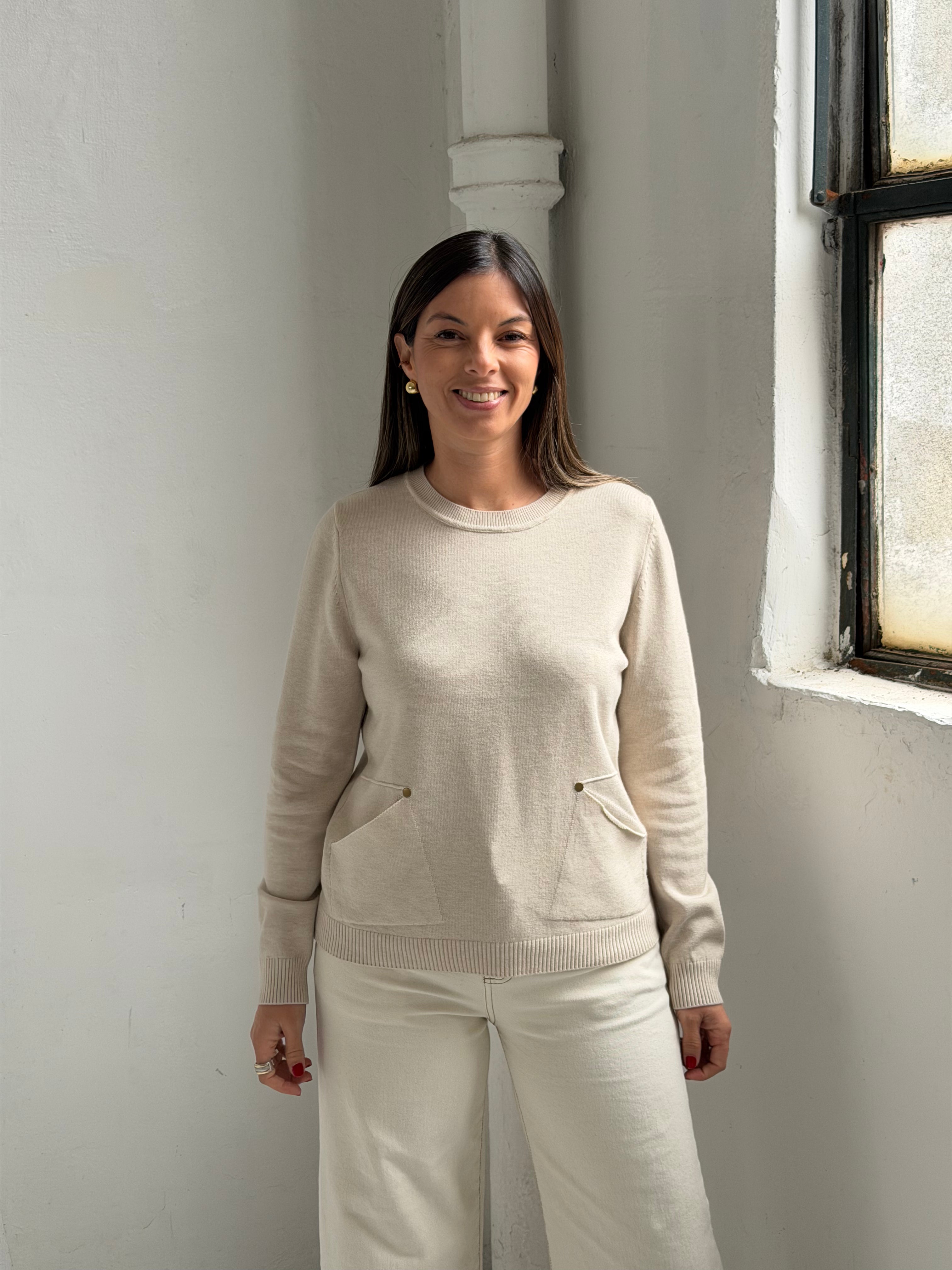 Sweater Pin Crudo