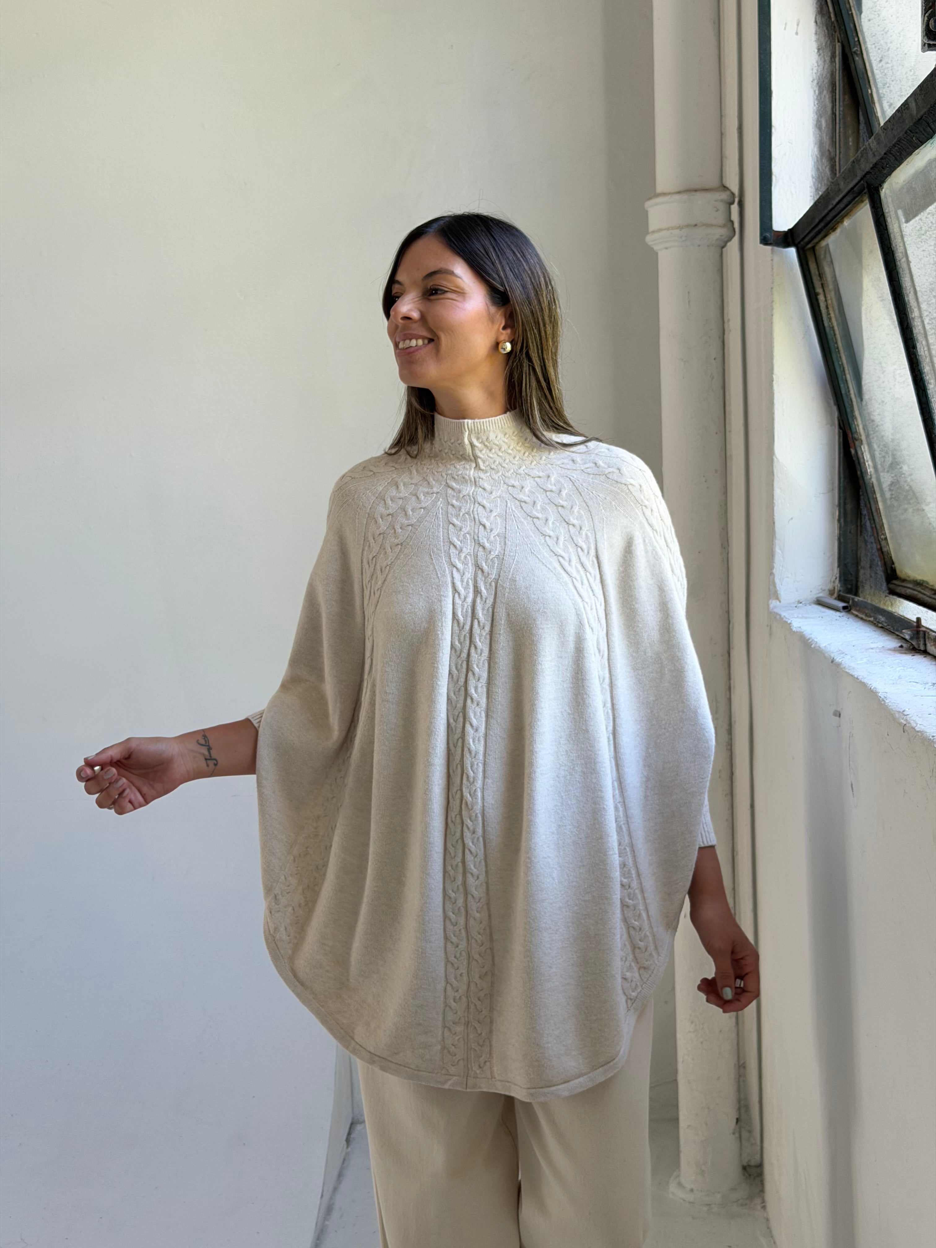 Poncho Inés Beige