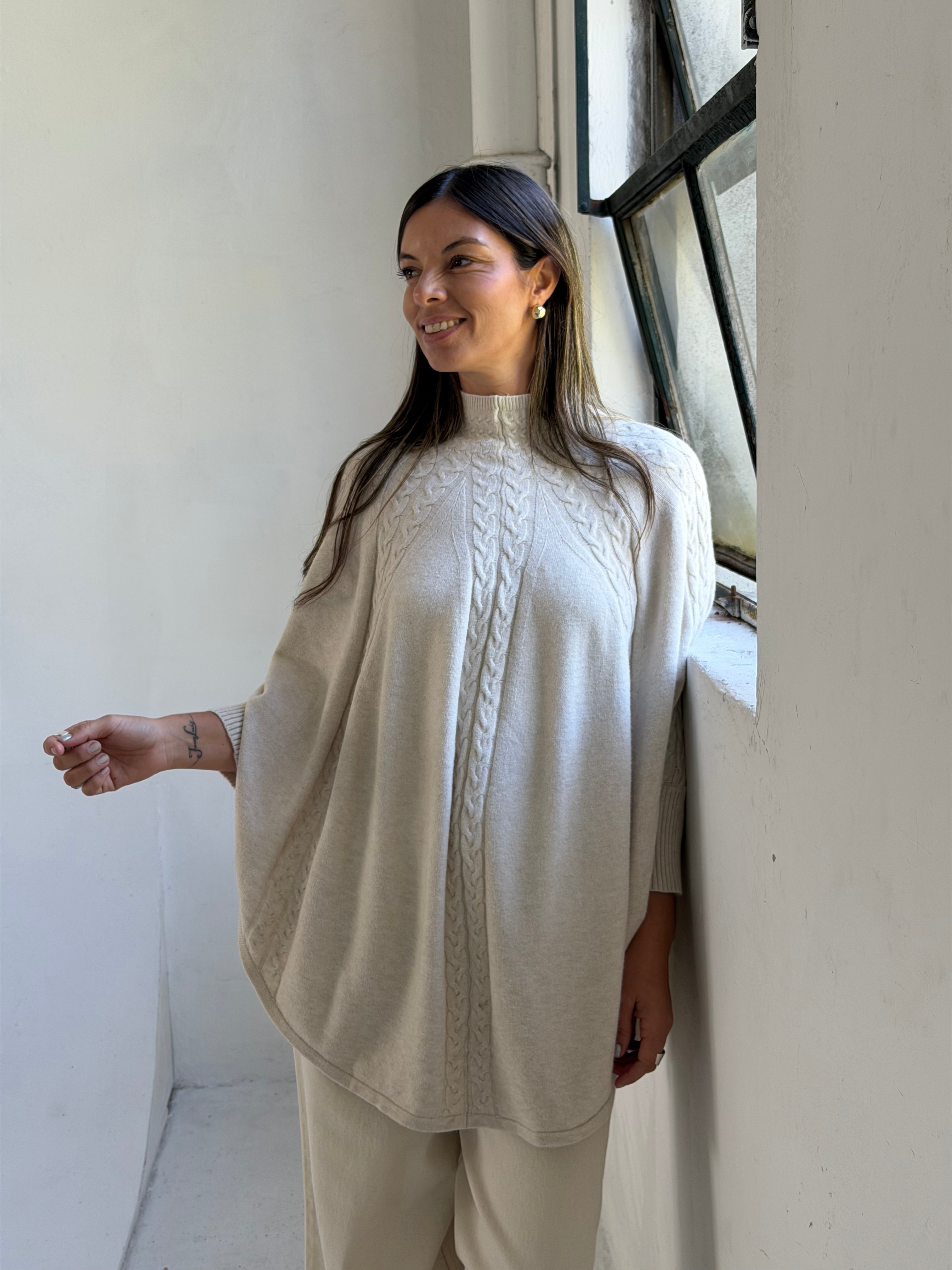 Poncho Inés Beige