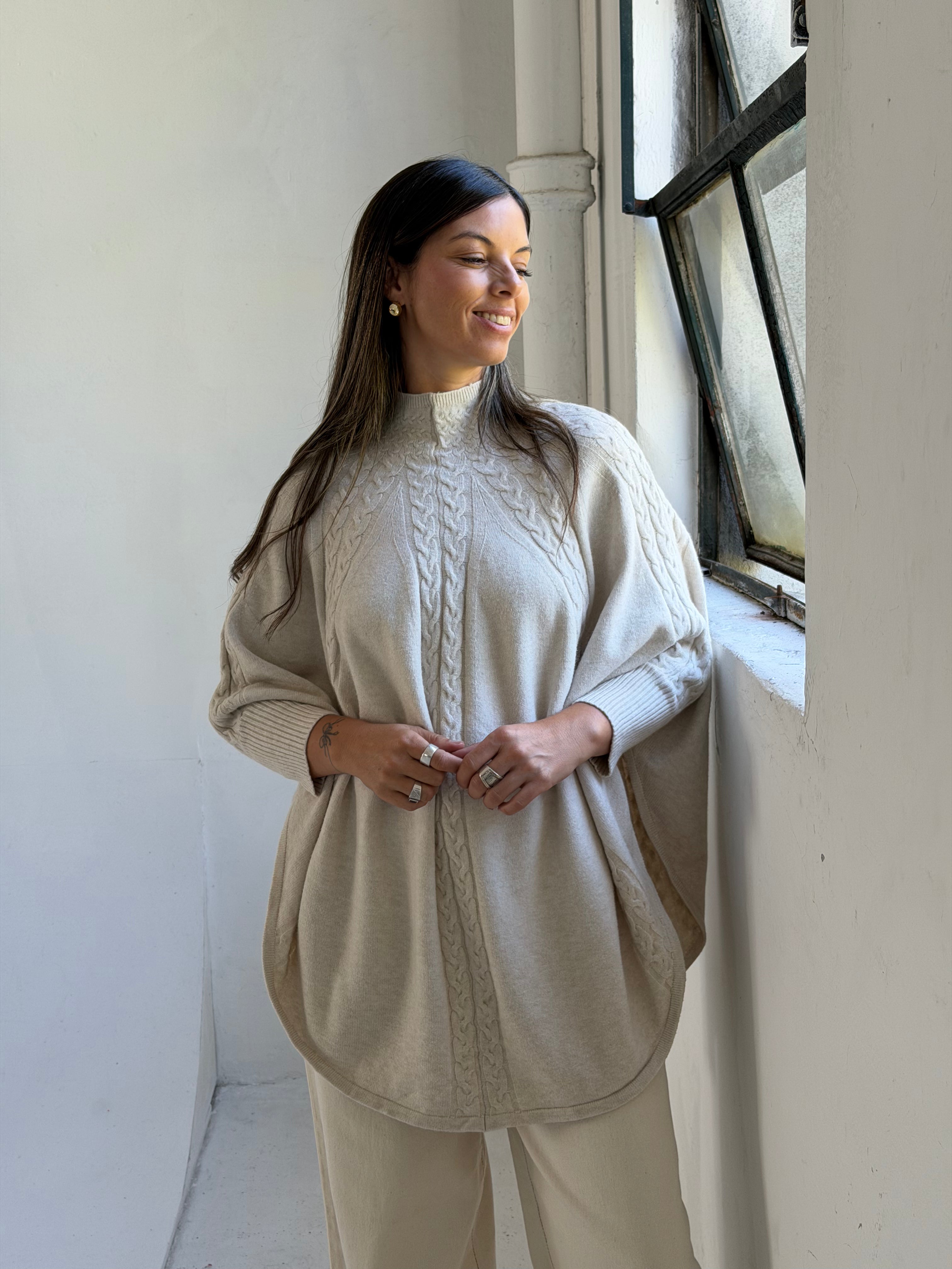 Poncho Inés Beige