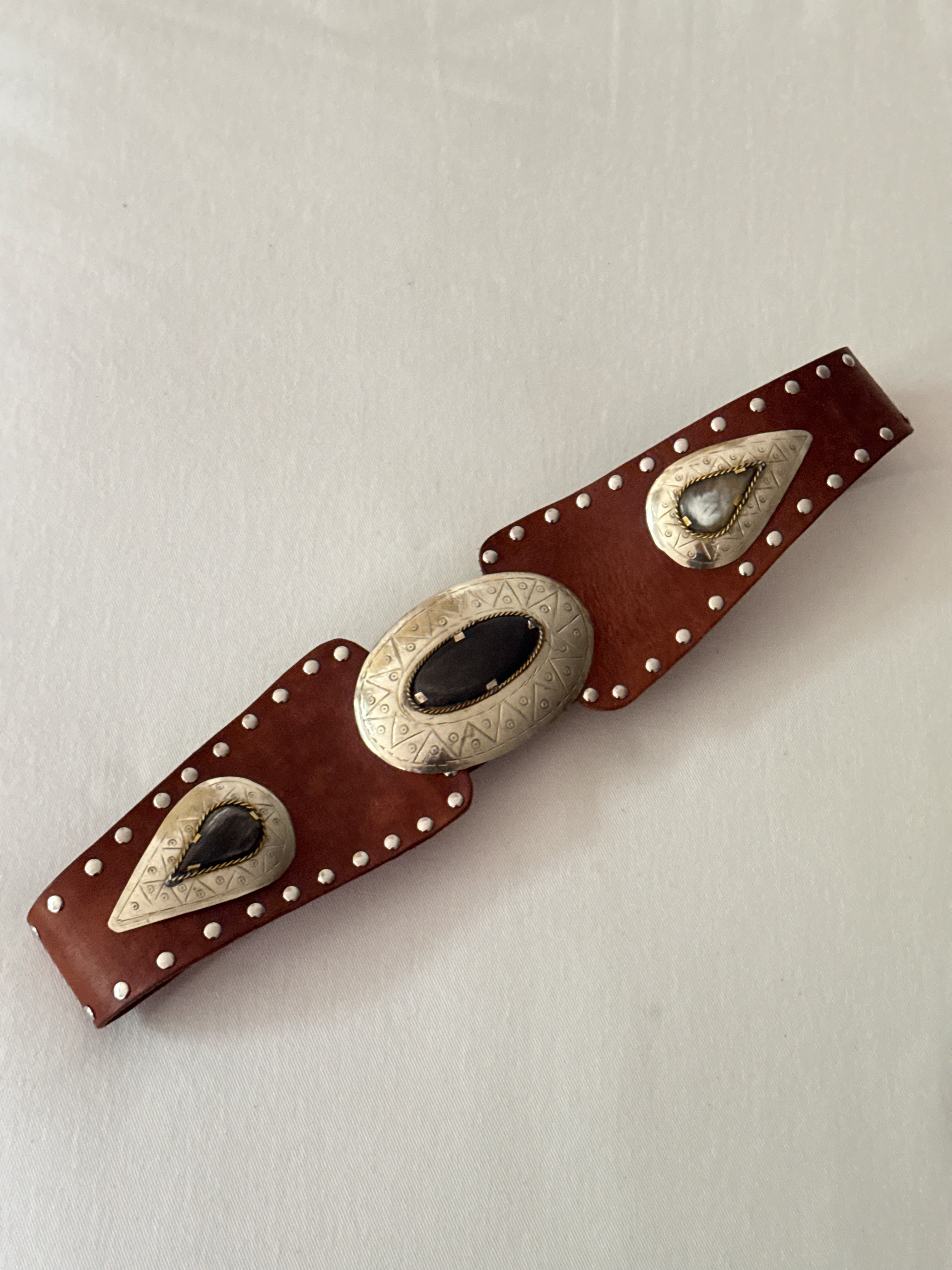 Cinto Faja SIENNA tachas ÓVALO chocolate