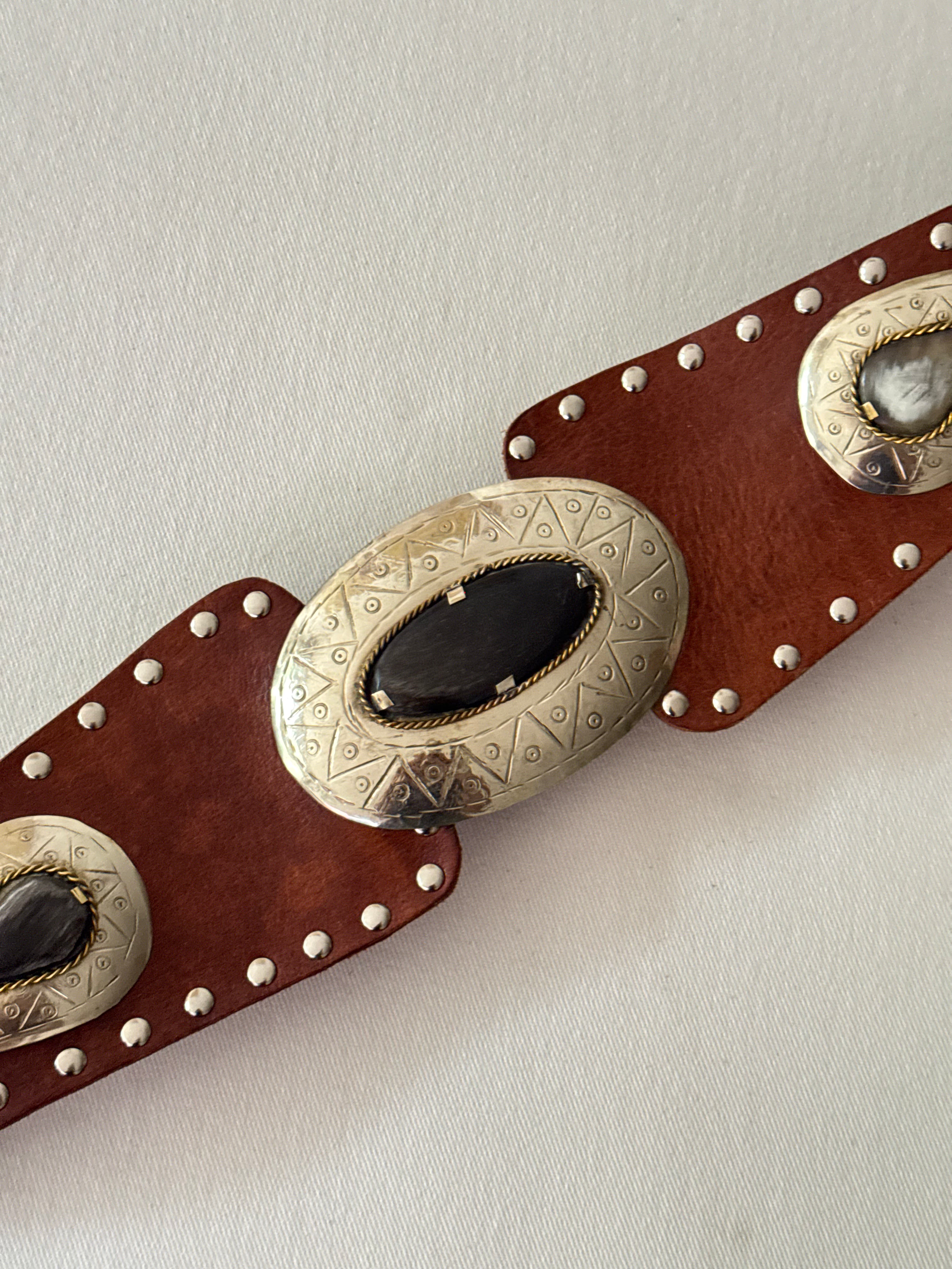 Cinto Faja SIENNA tachas ÓVALO chocolate