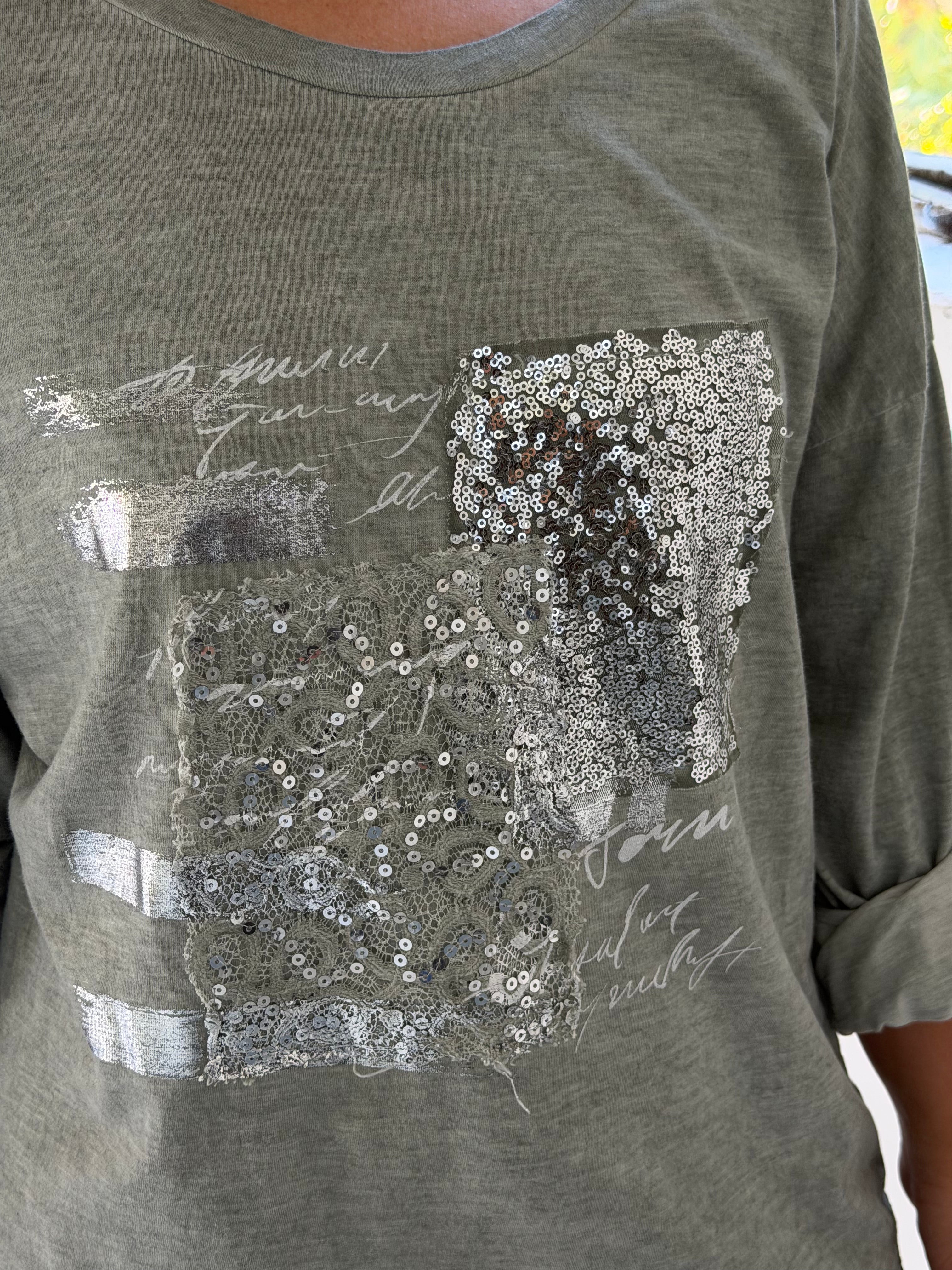 Remera detalle lentejuela Verde